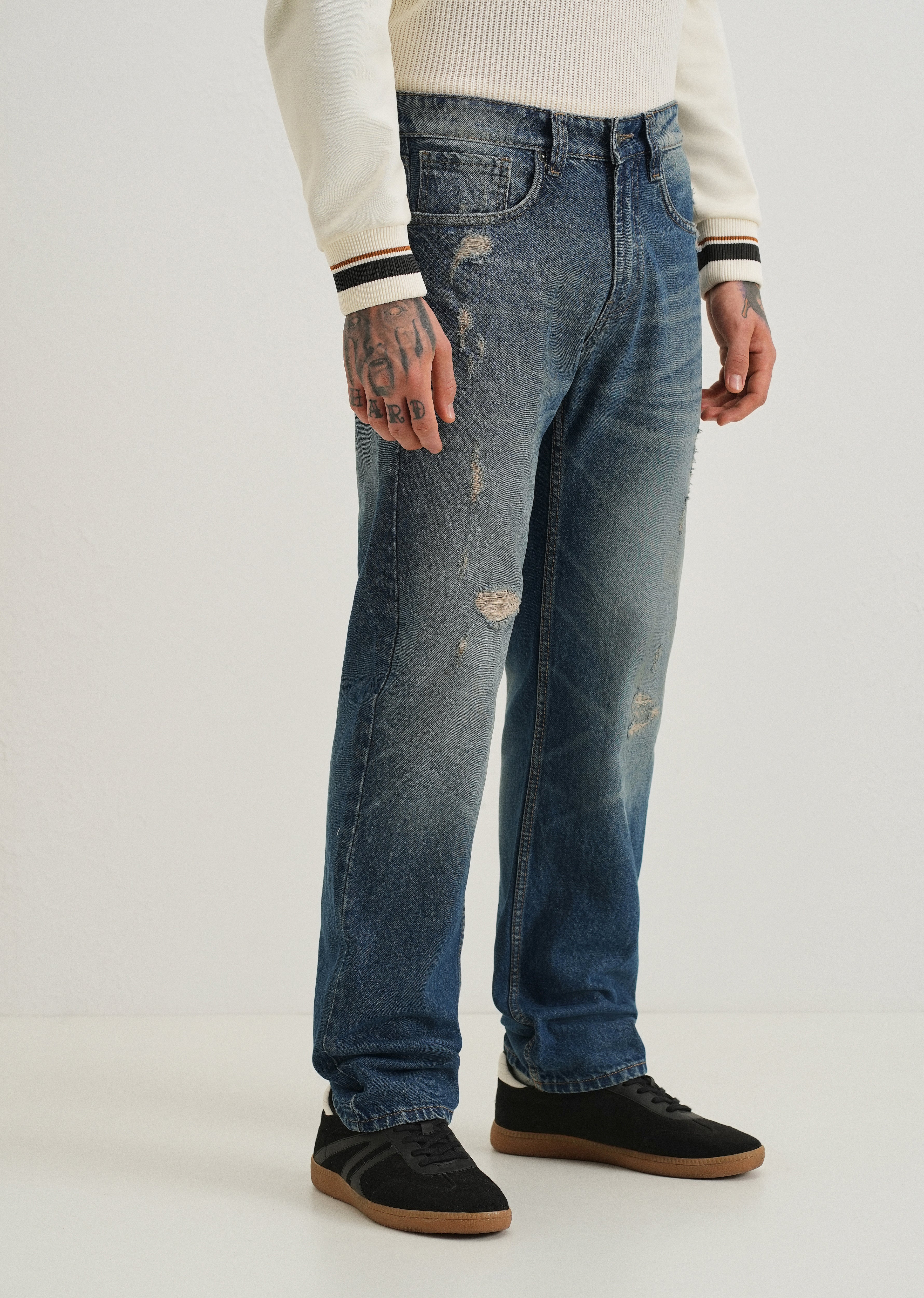 Ripped Blue Straight fit Jeans