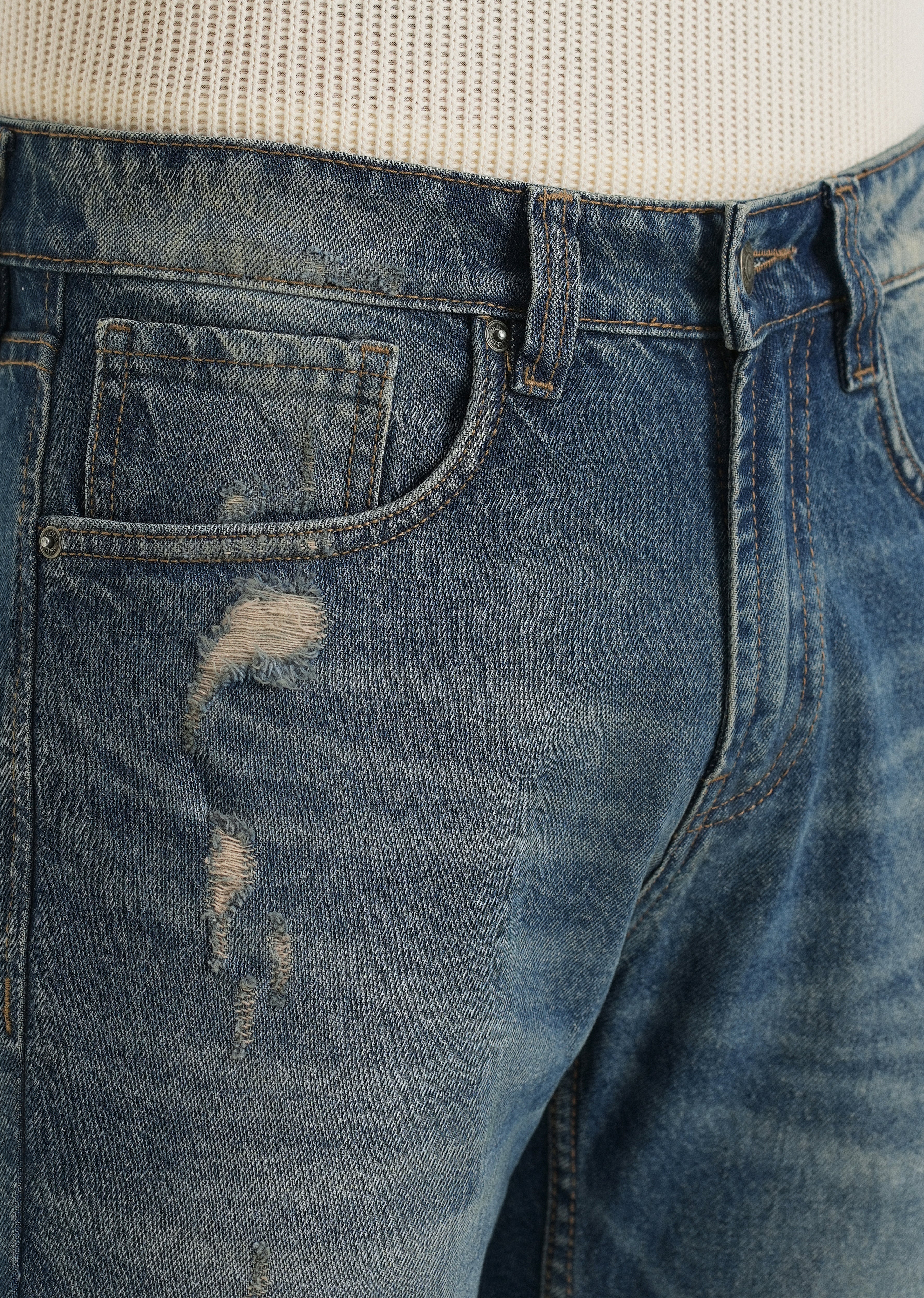 Ripped Blue Straight fit Jeans