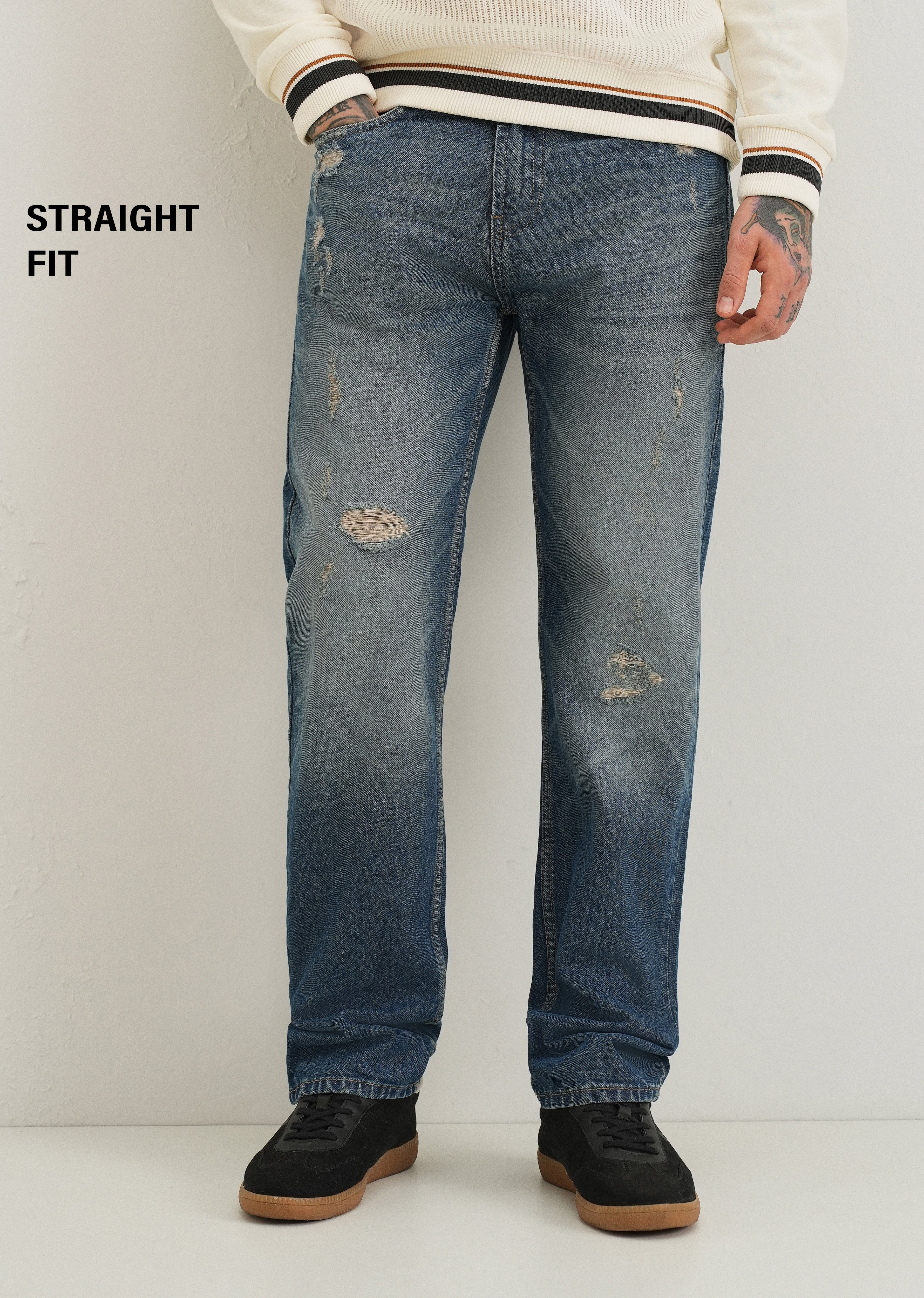 Ripped Blue Straight fit Jeans