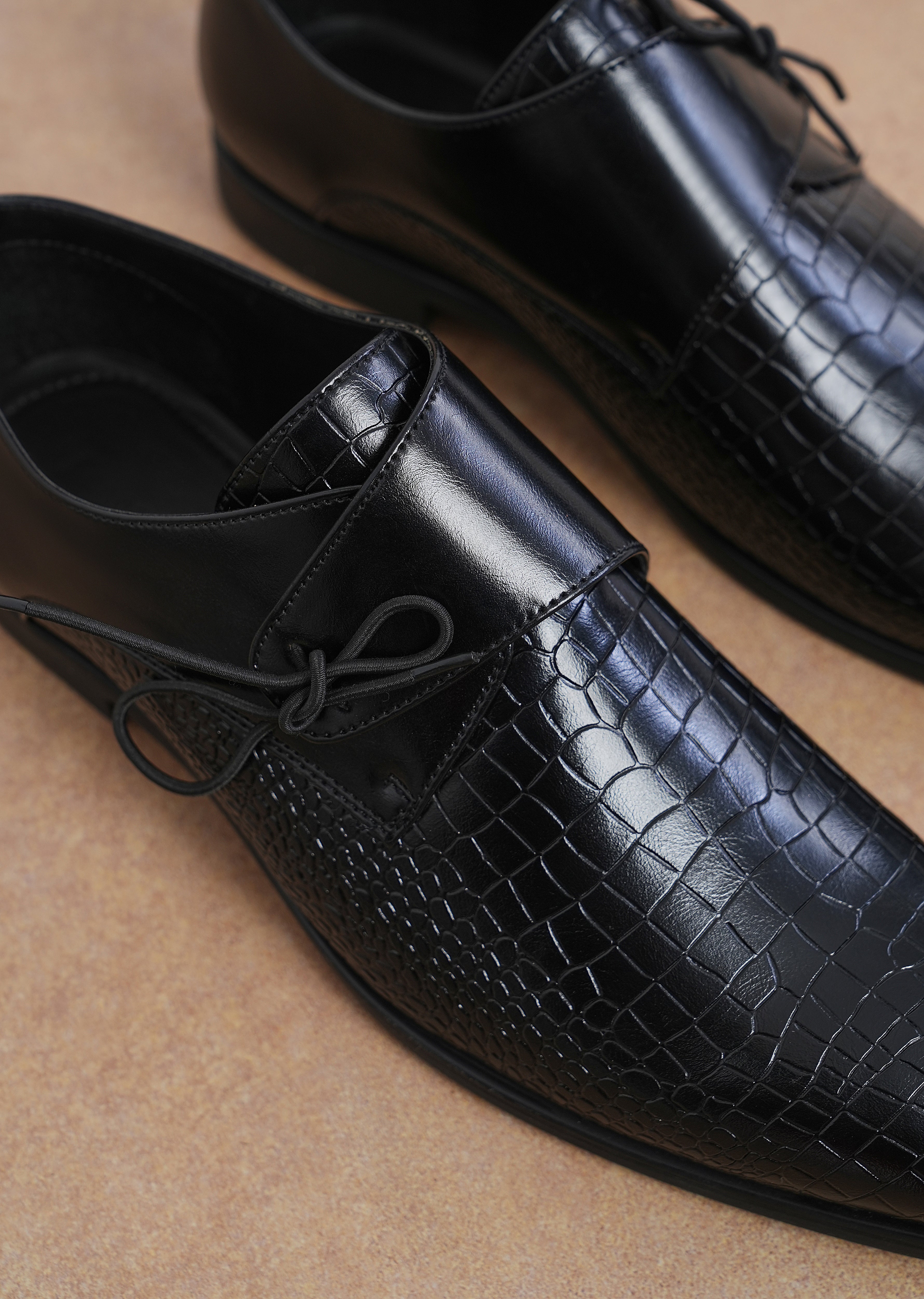 Textured Black Lace-Up Formal Shoes