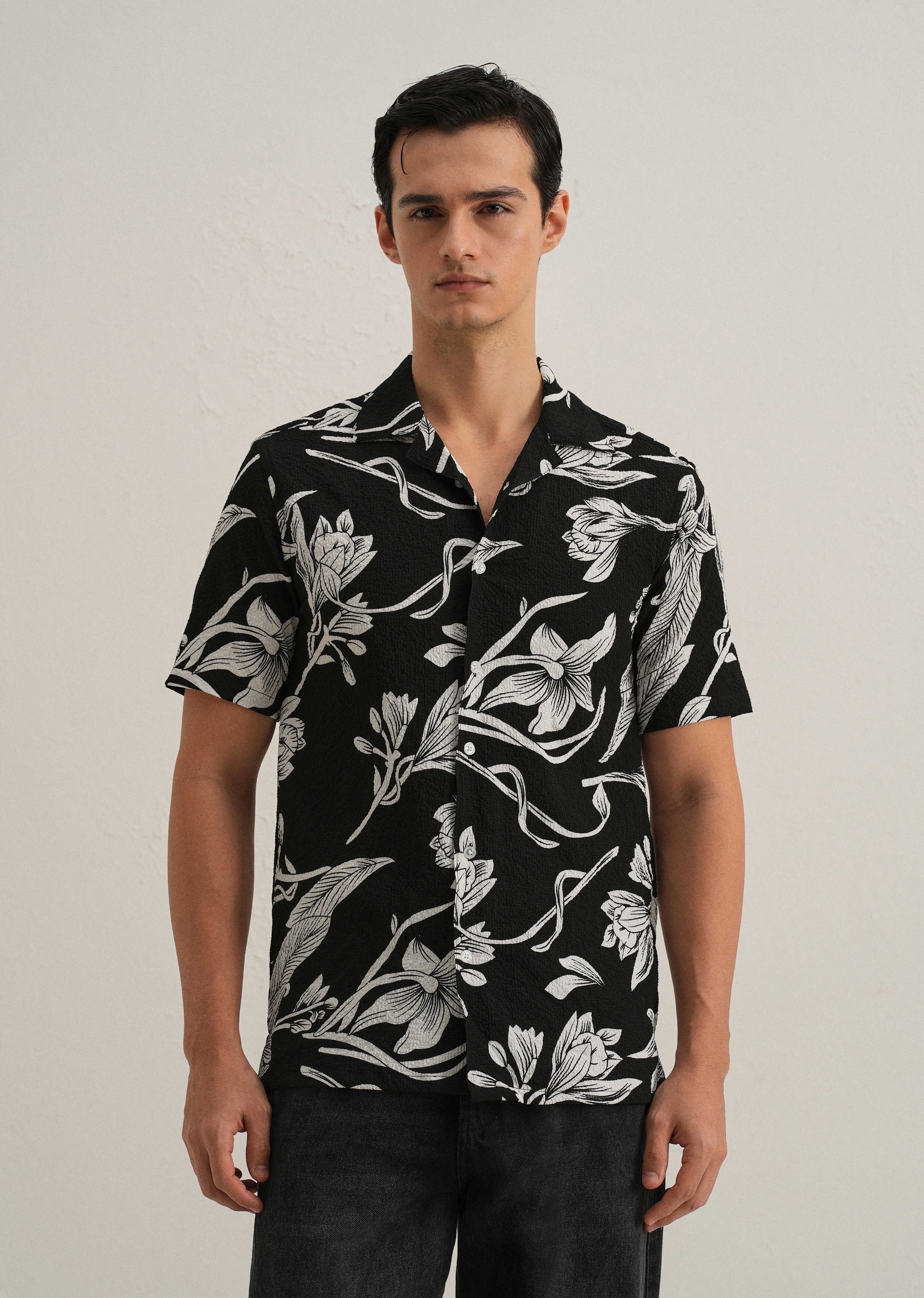 Tulip White Print Popcorn Shirt