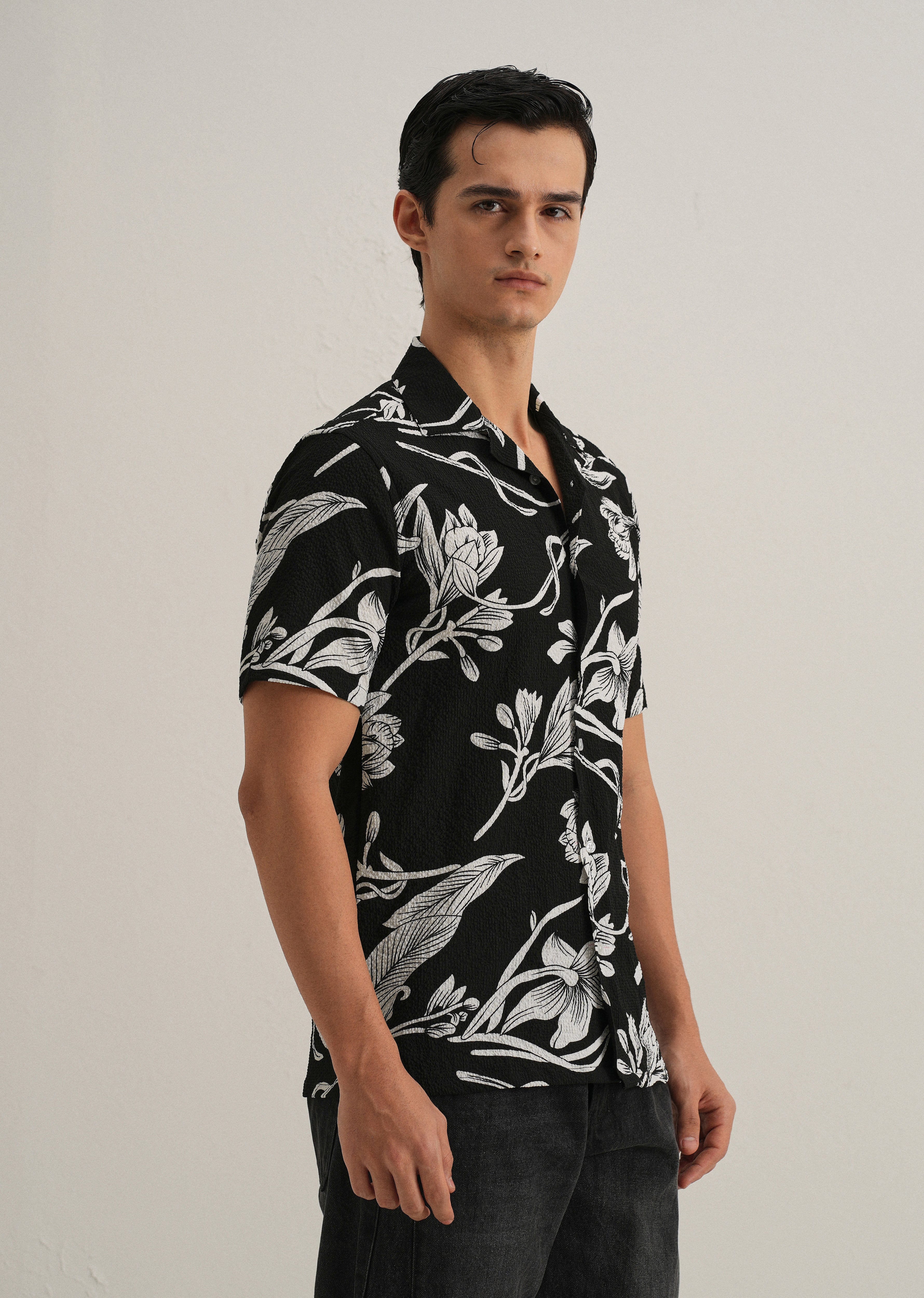 Tulip White Print Popcorn Shirt