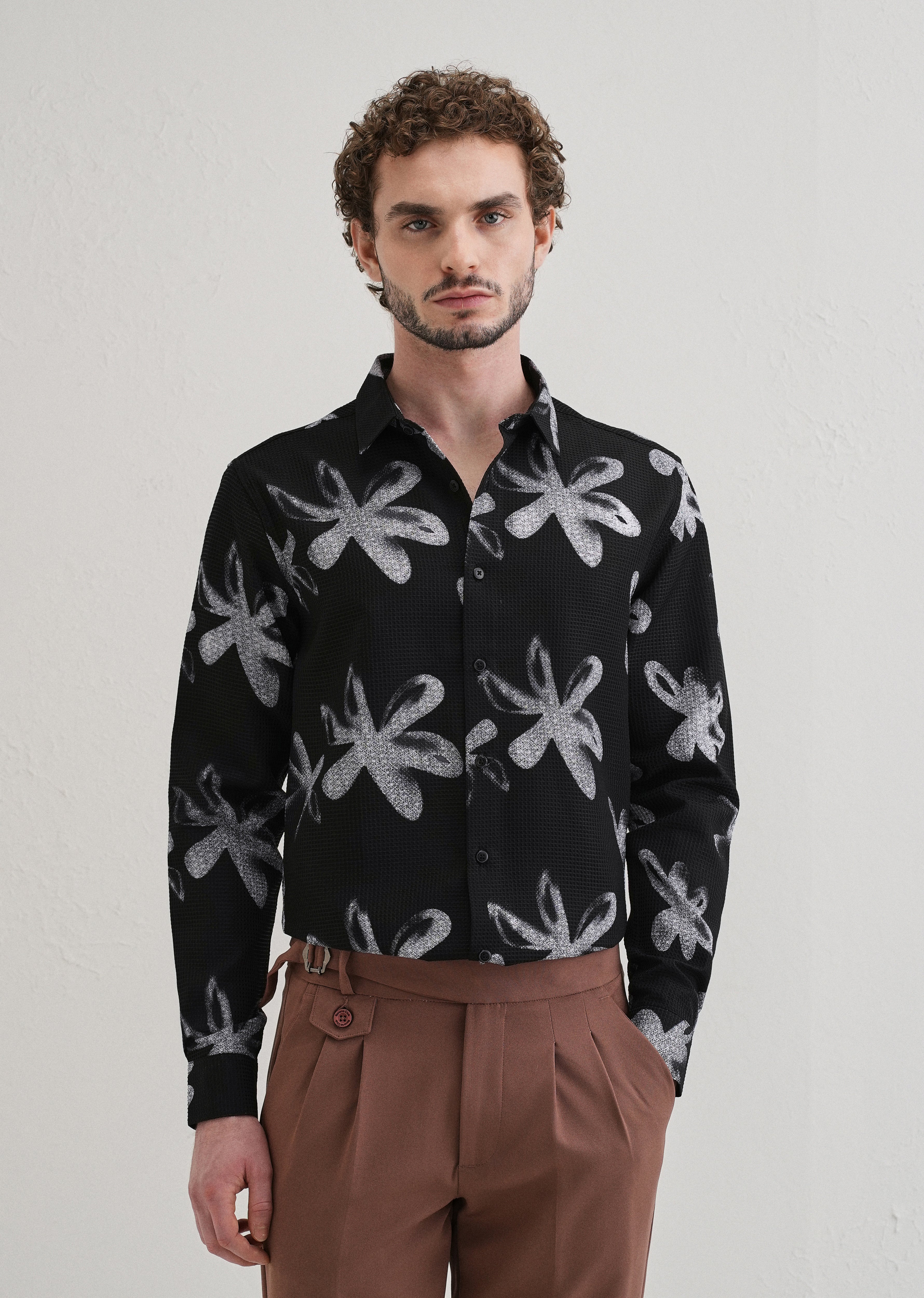 Twig Flower Waffle Dobby Black Shirt