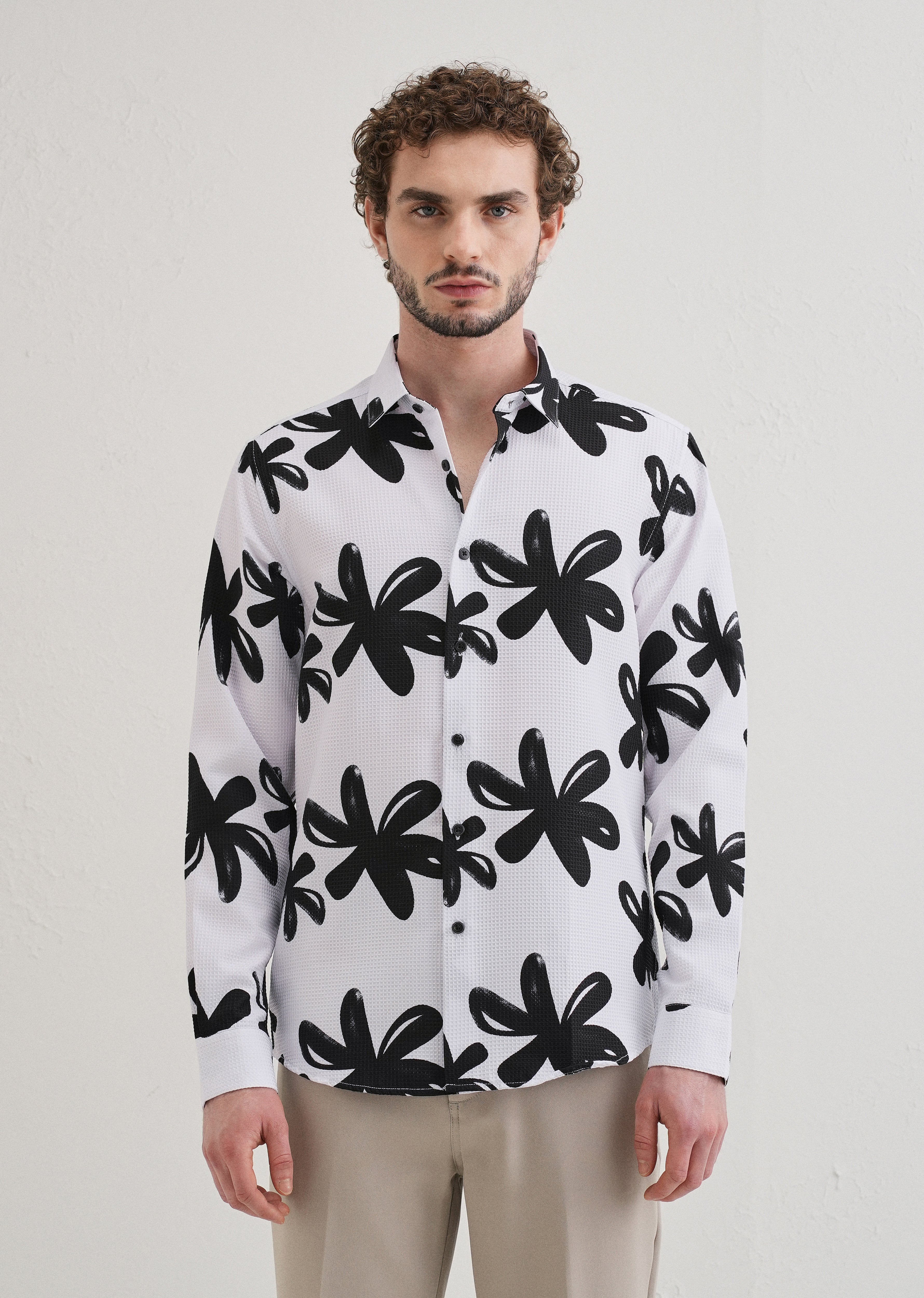 Twig Flower Waffle Dobby White Shirt