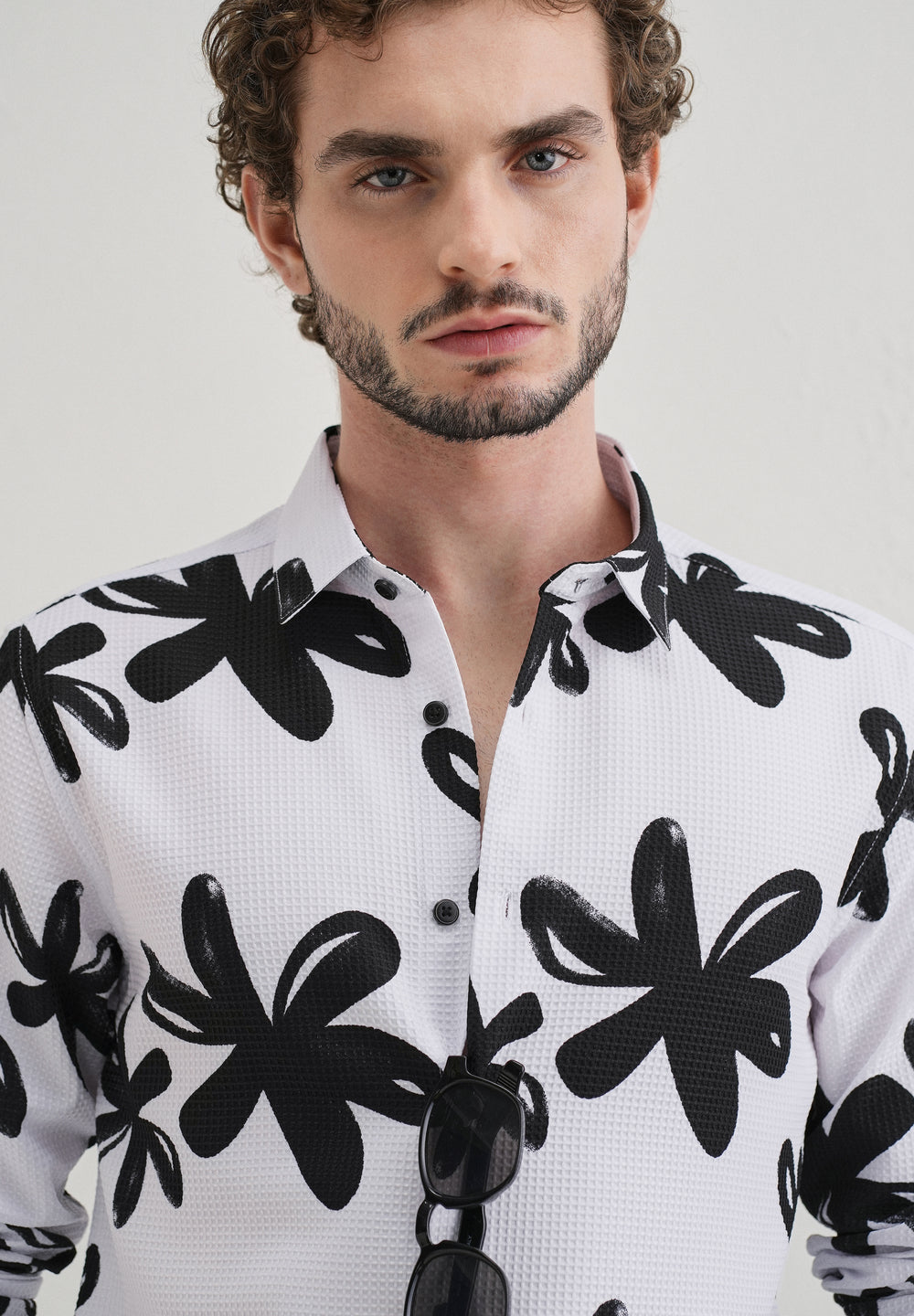 Twig Flower Waffle Dobby White Shirt