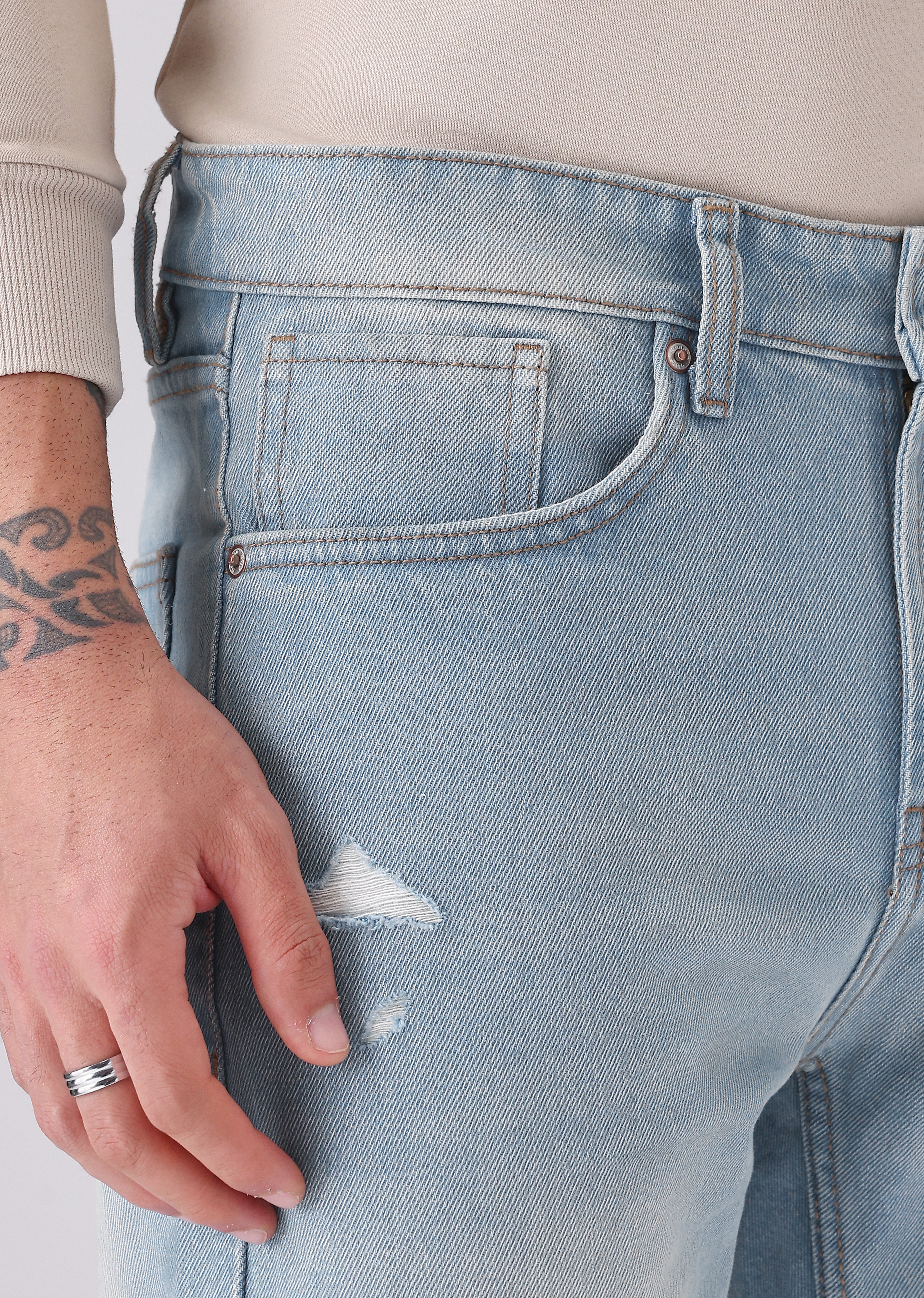 Wash Blue Ripped Carrot Fit Jeans