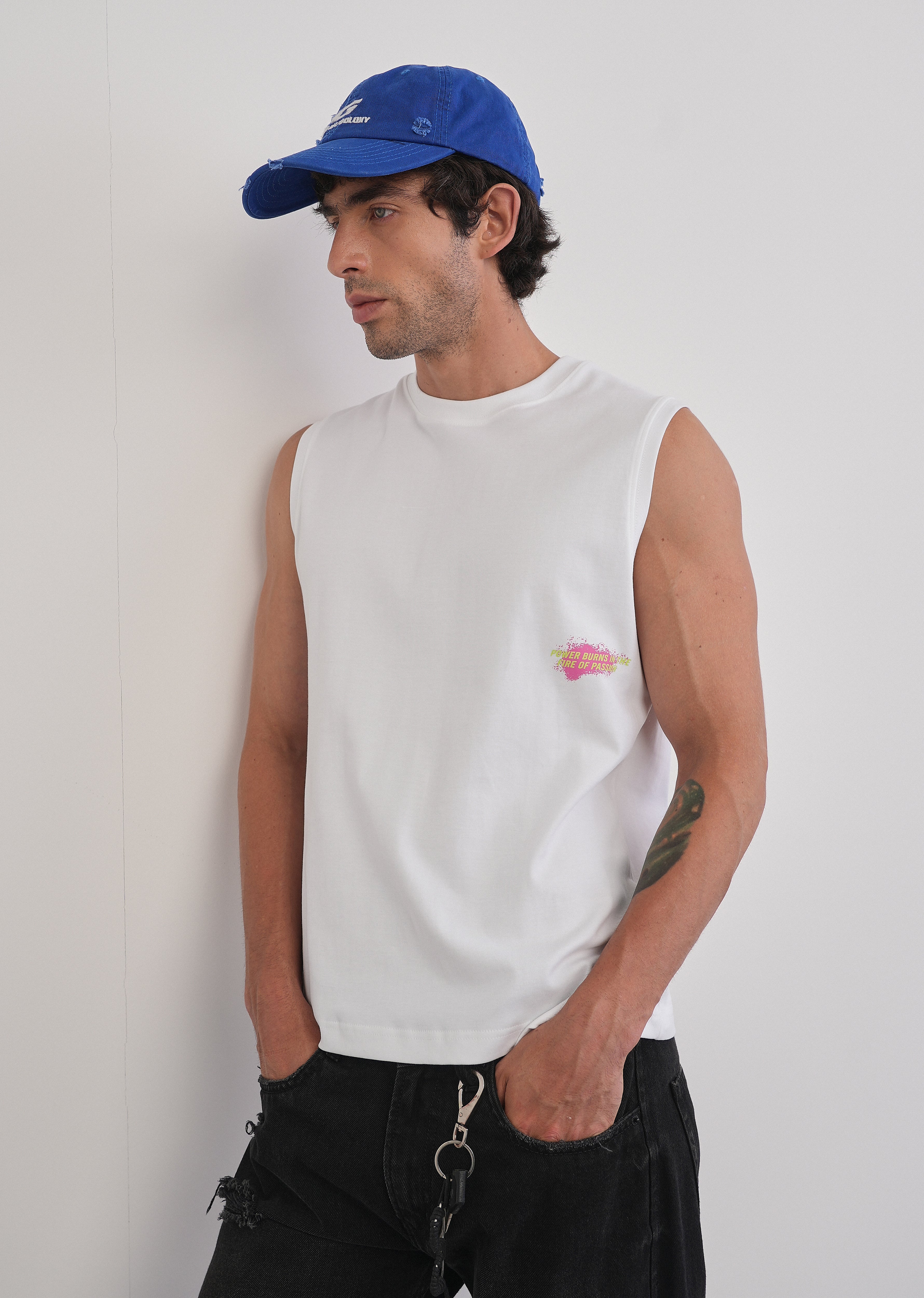 White Aura Flow Tank