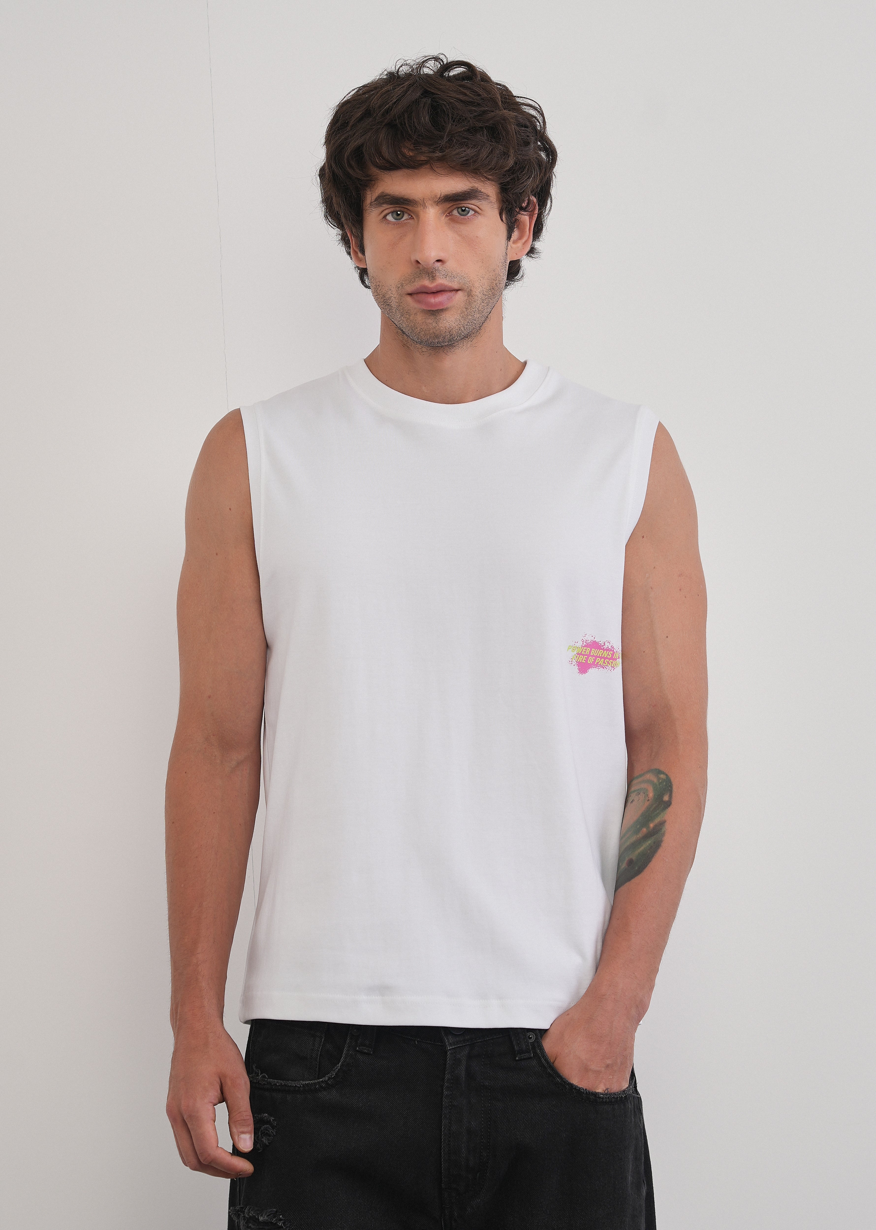 White Aura Flow Tank