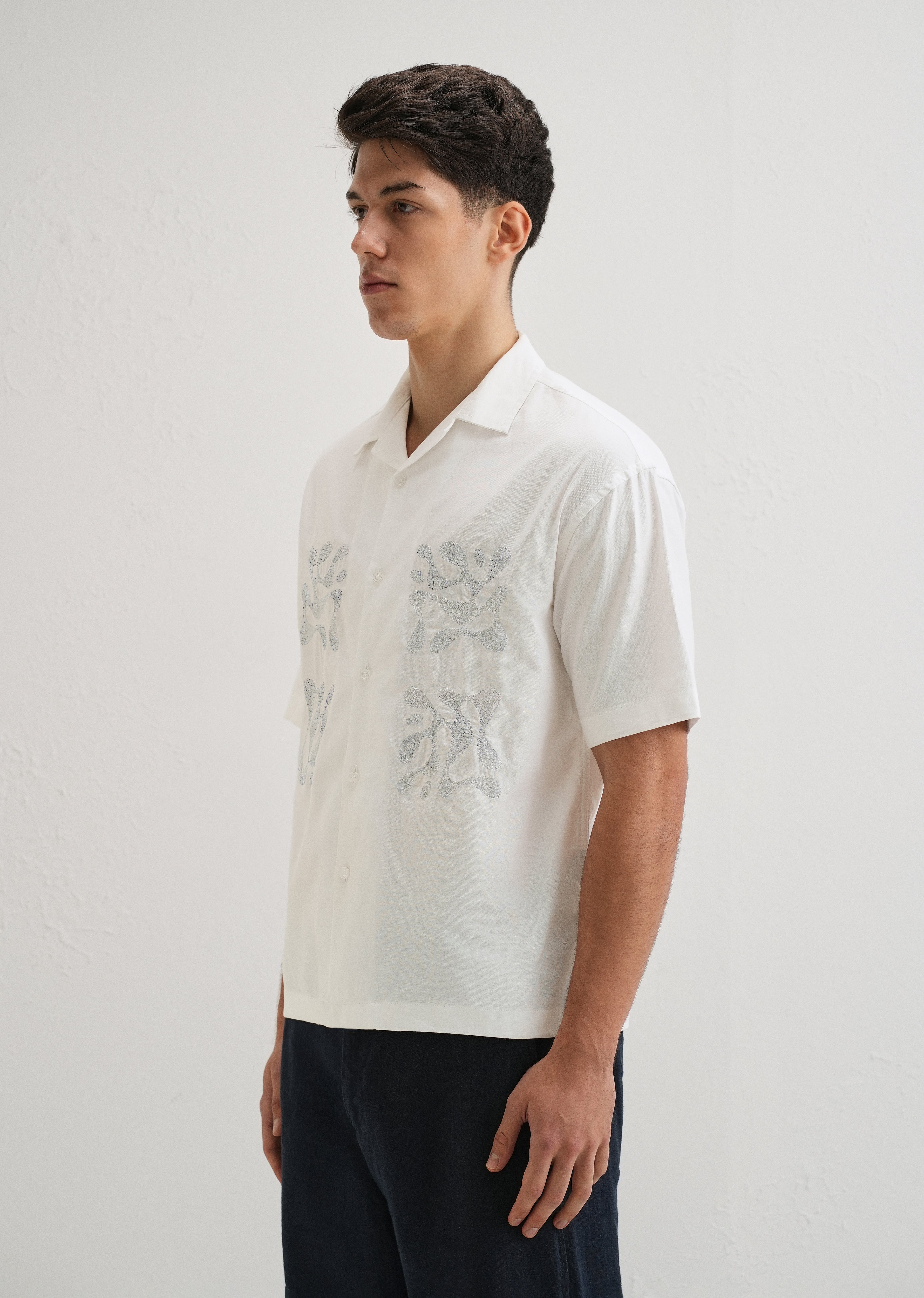 White Embroidery Cuban Collar Cotton Shirt