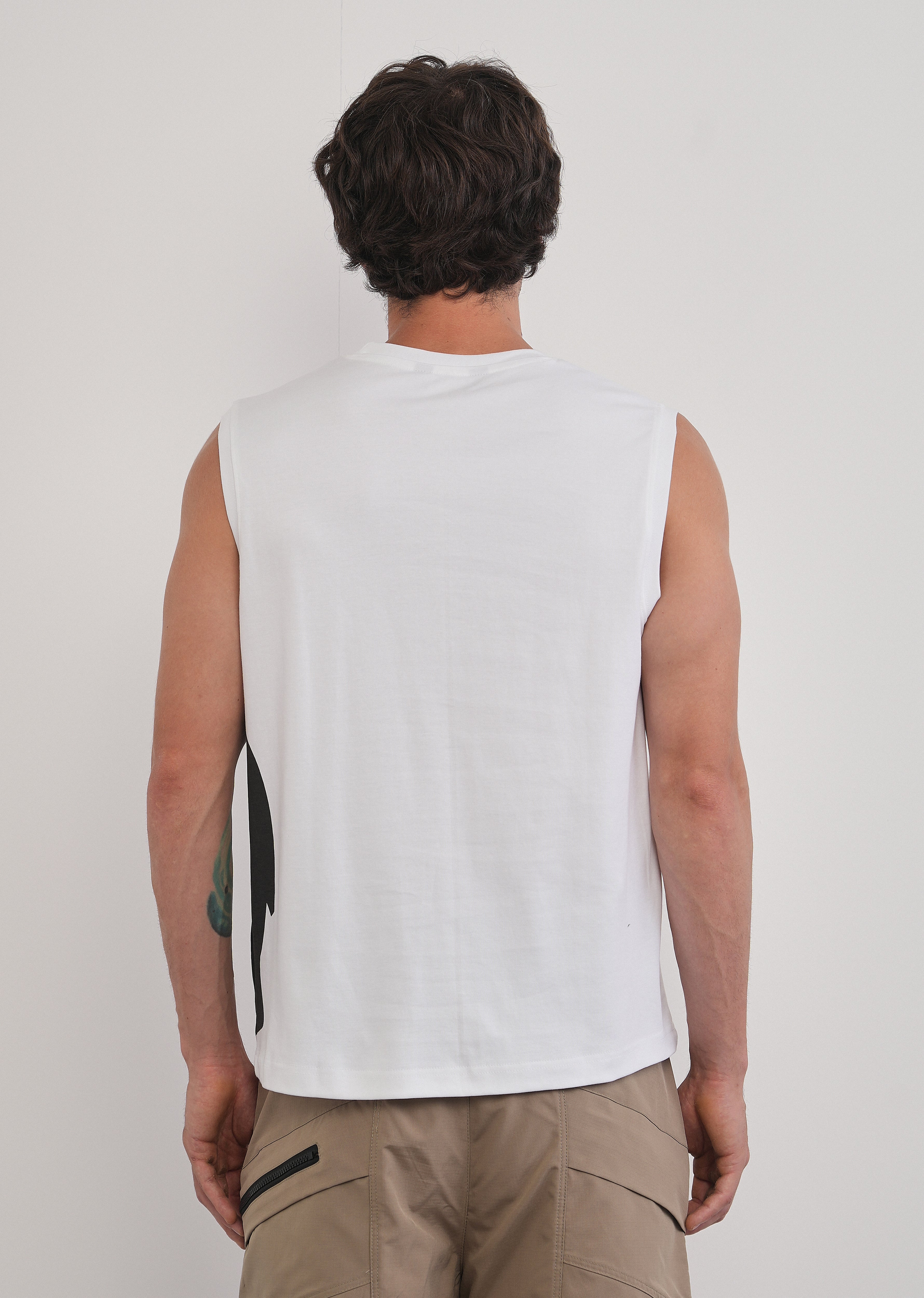 White Lo-Fi Living Tank