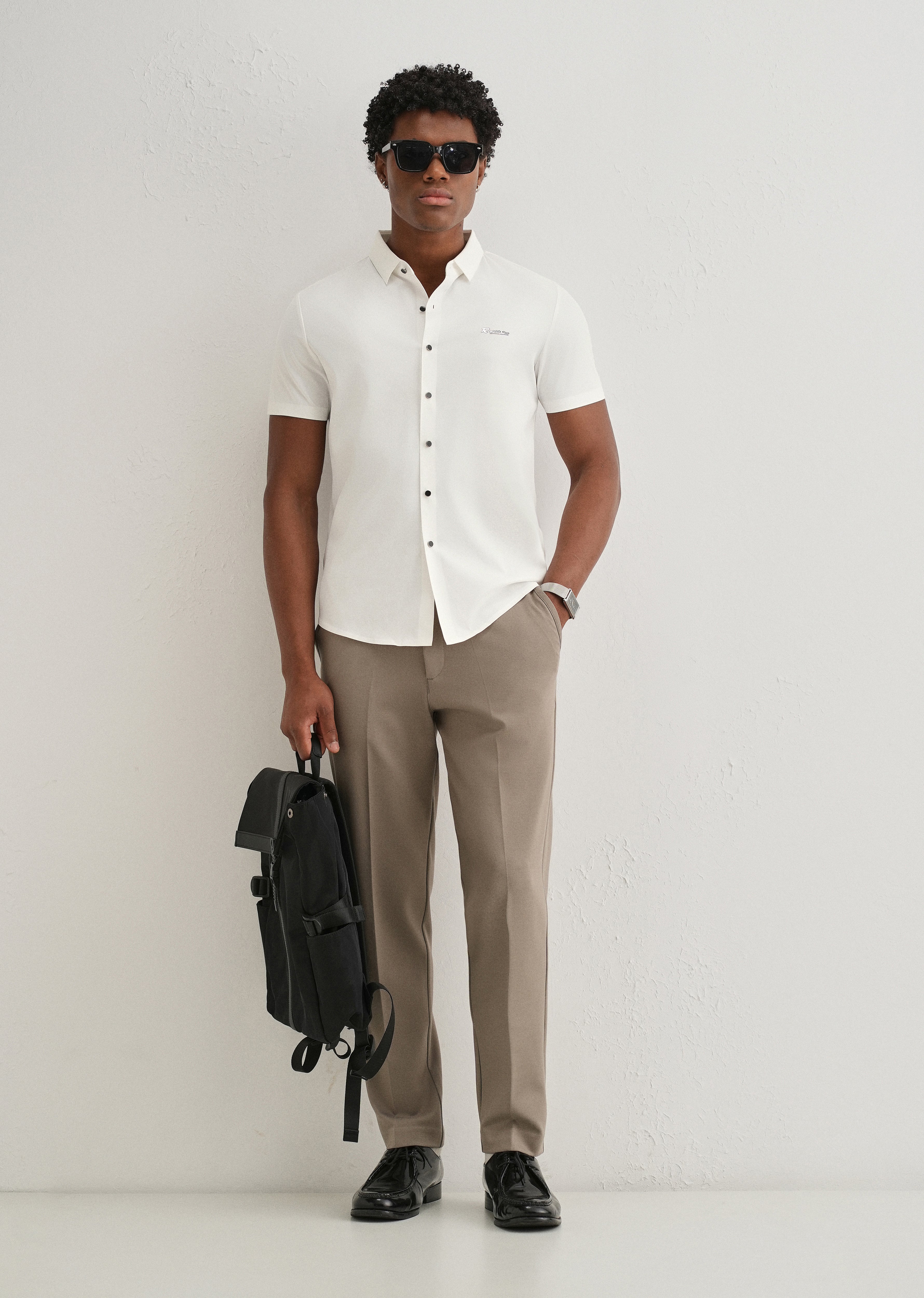 White Stitchless Half Sleeve Shirt
