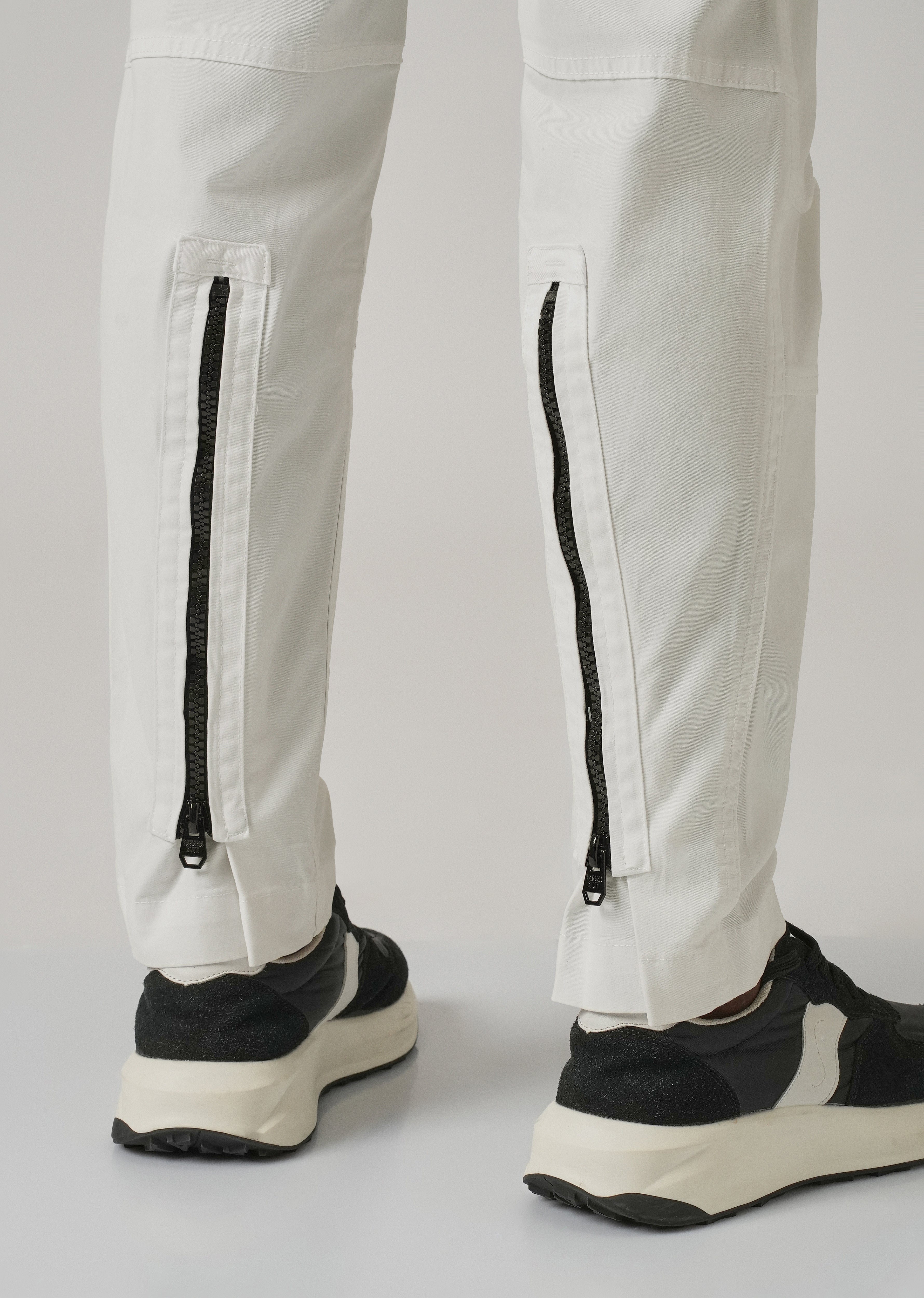 White Zipper Cargo Pant