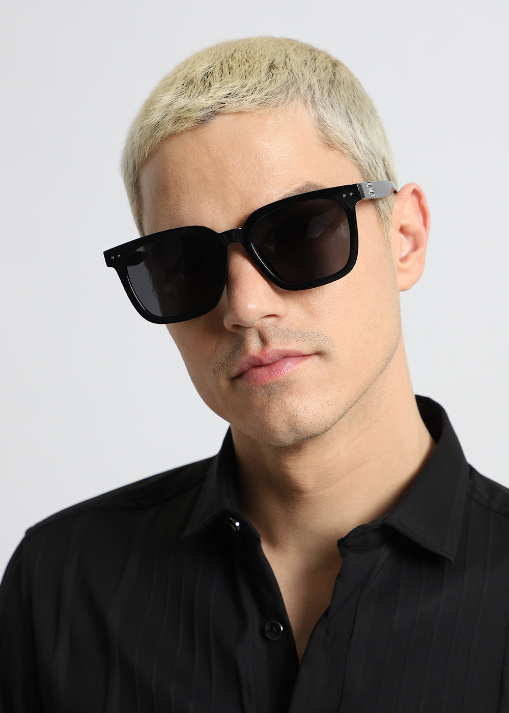 Luminous Black Unisex Square Sunglasses