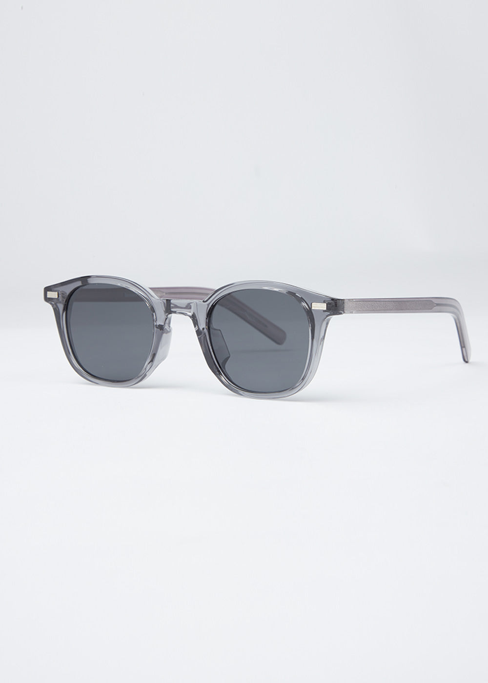 ClearMist Unisex Oval Sunglasses