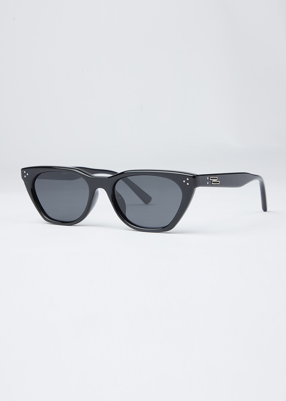 Frost Gray Unisex Cat-eye Sunglasses