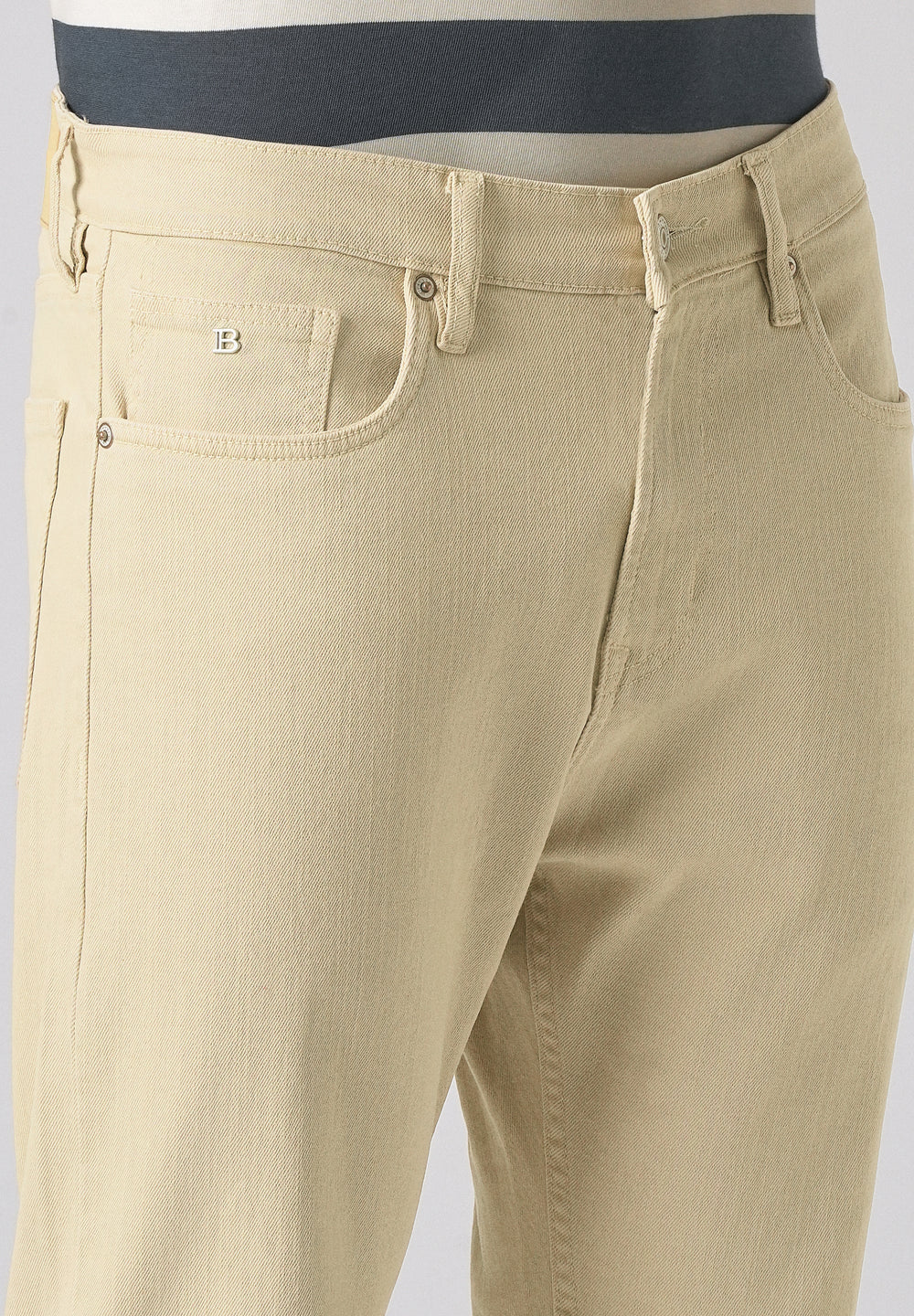 Cream Carrot Fit Denim
