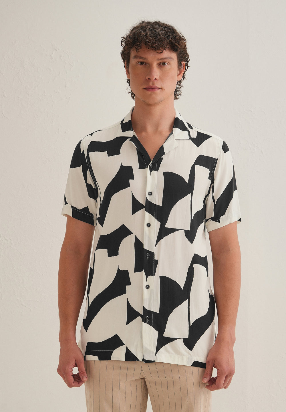 Abstract Monochrome Print Half sleeve shirt