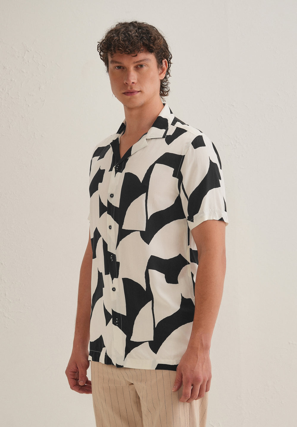 Abstract Monochrome Print Half sleeve shirt