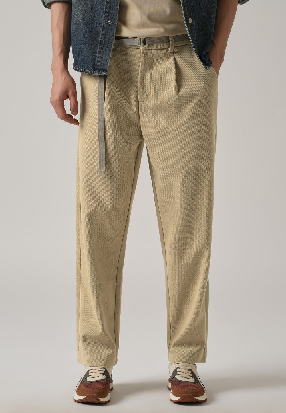 Beige Relaxed Fit Textured Pleated Pant