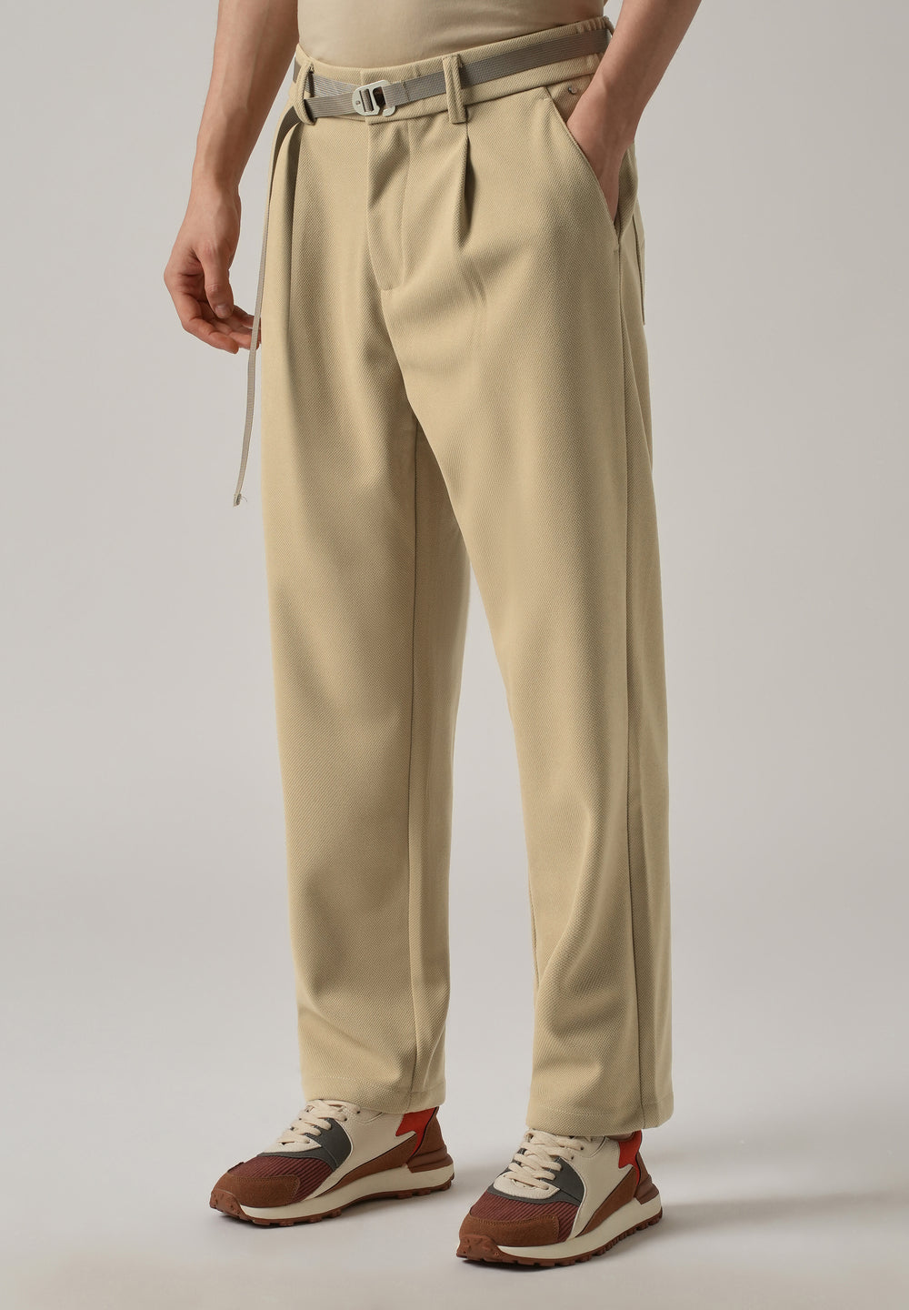 Beige Relaxed Fit Textured Pleated Pant