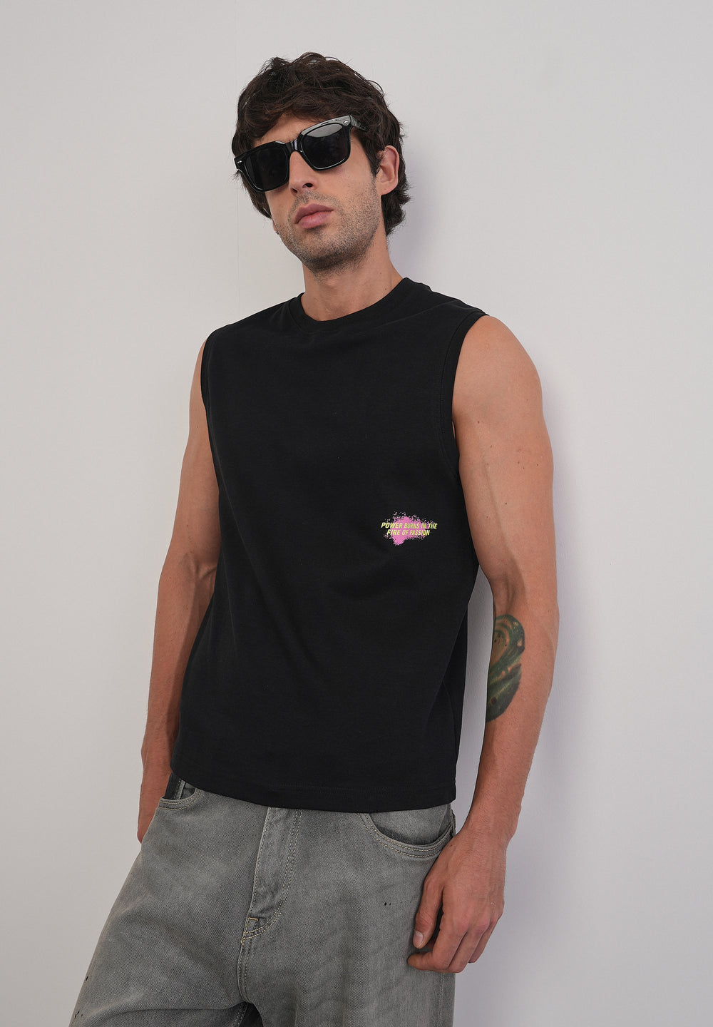 Black Aura Flow Tank