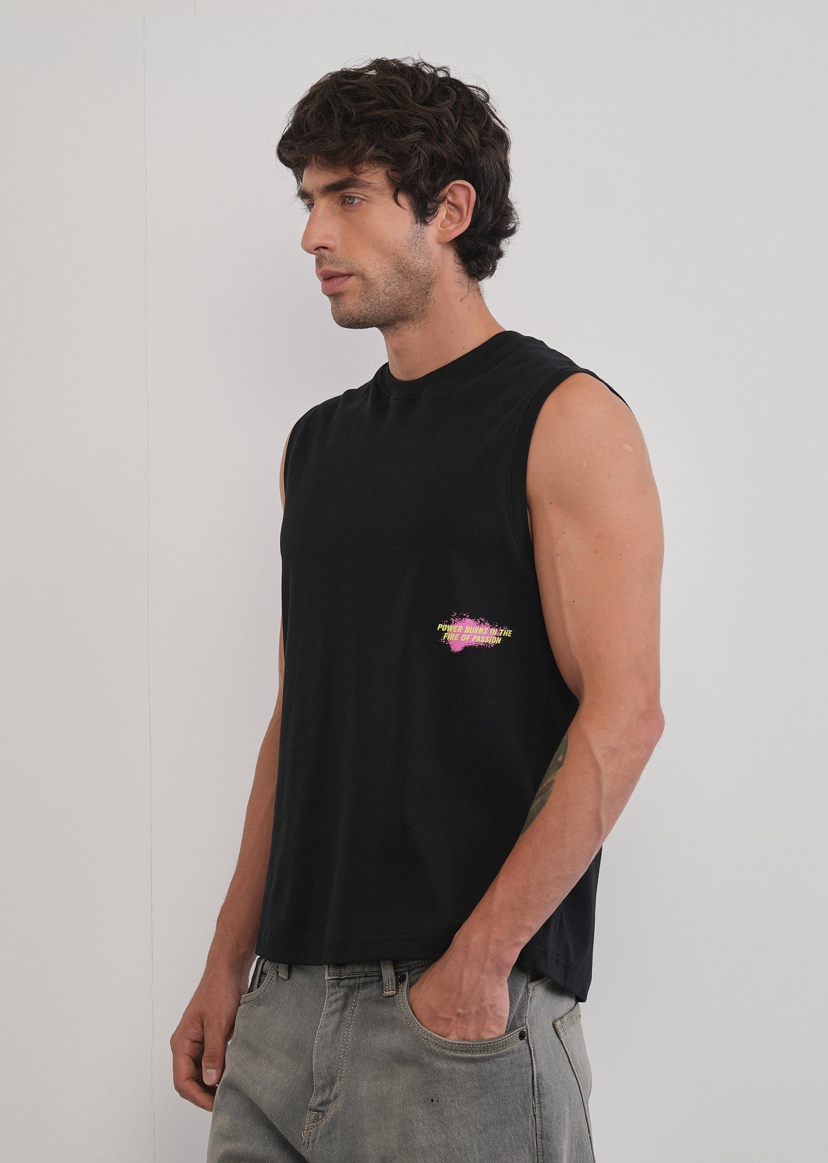 Black Aura Flow Tank