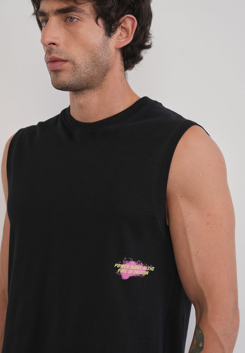 Black Aura Flow Tank