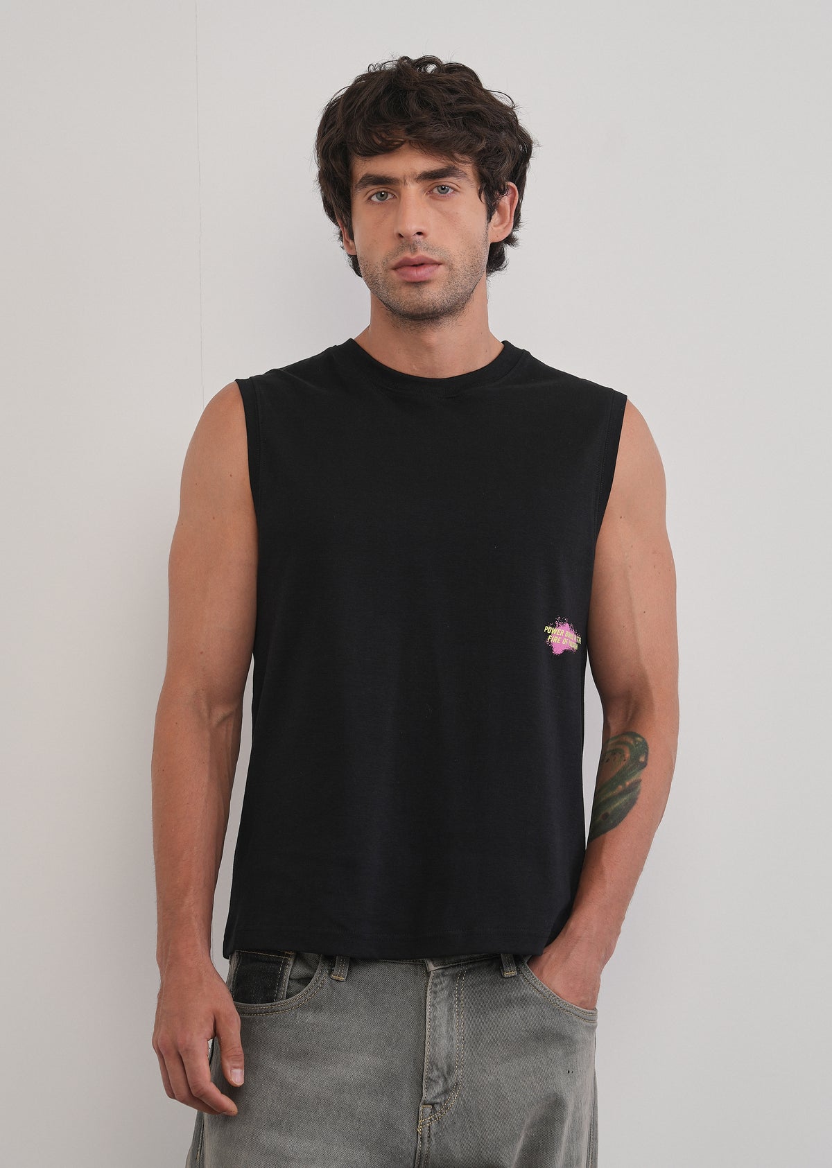 Black Aura Flow Tank