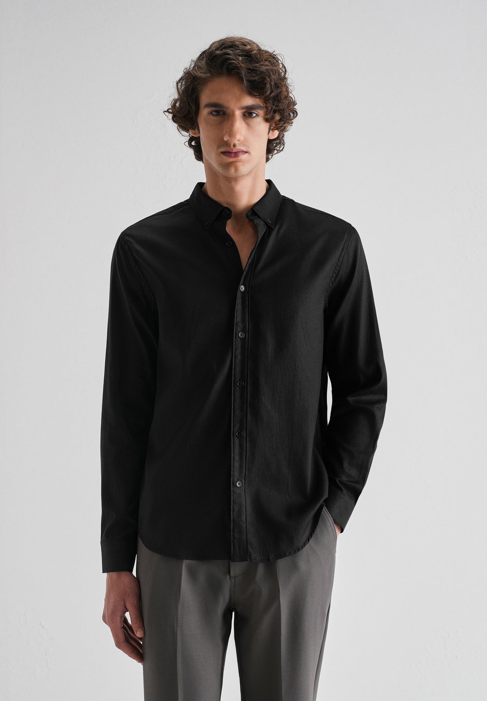 Black Plain Blended Cotton Regular Fit Shirt