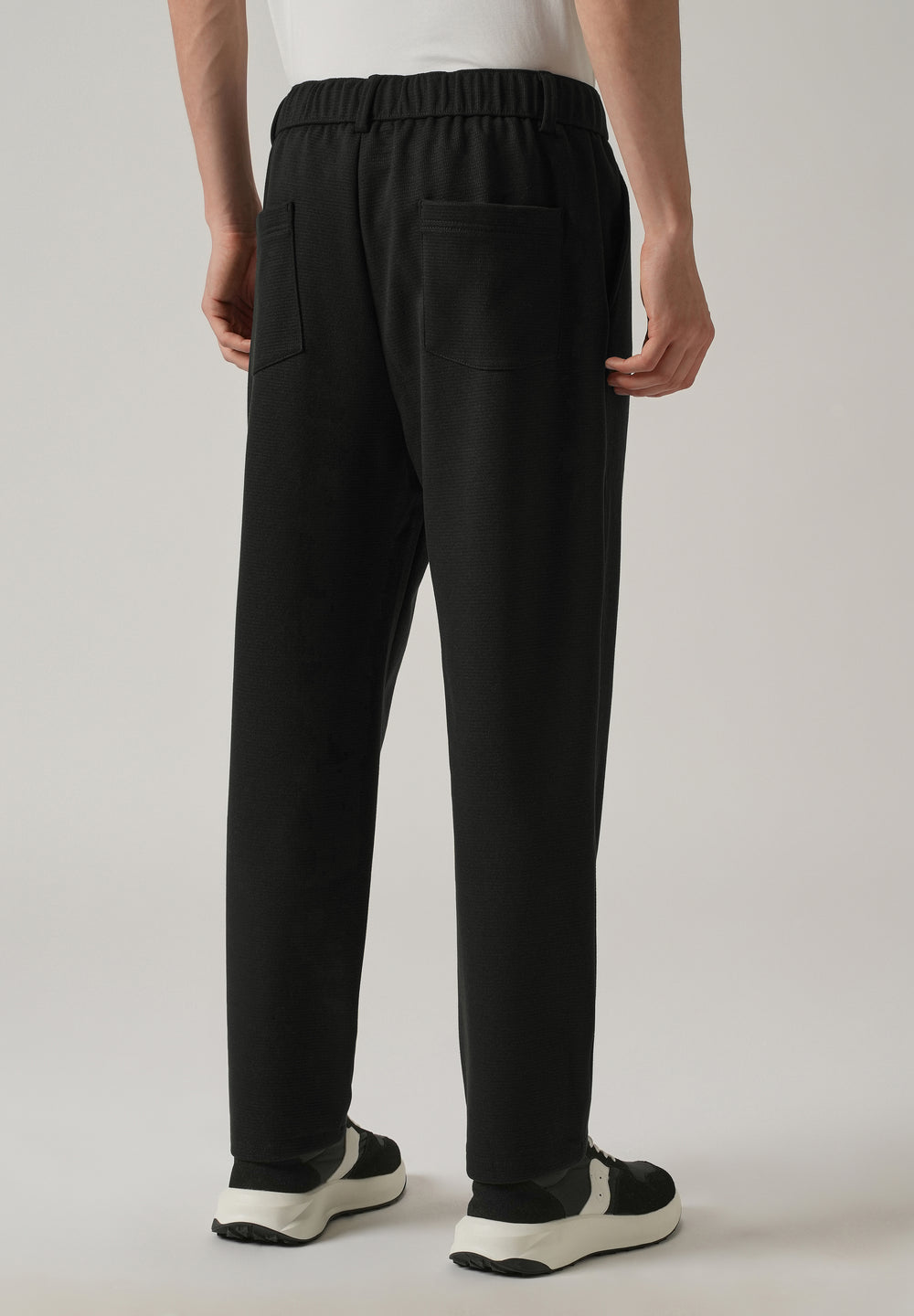 Black Textured Pleated Drawstring Pant