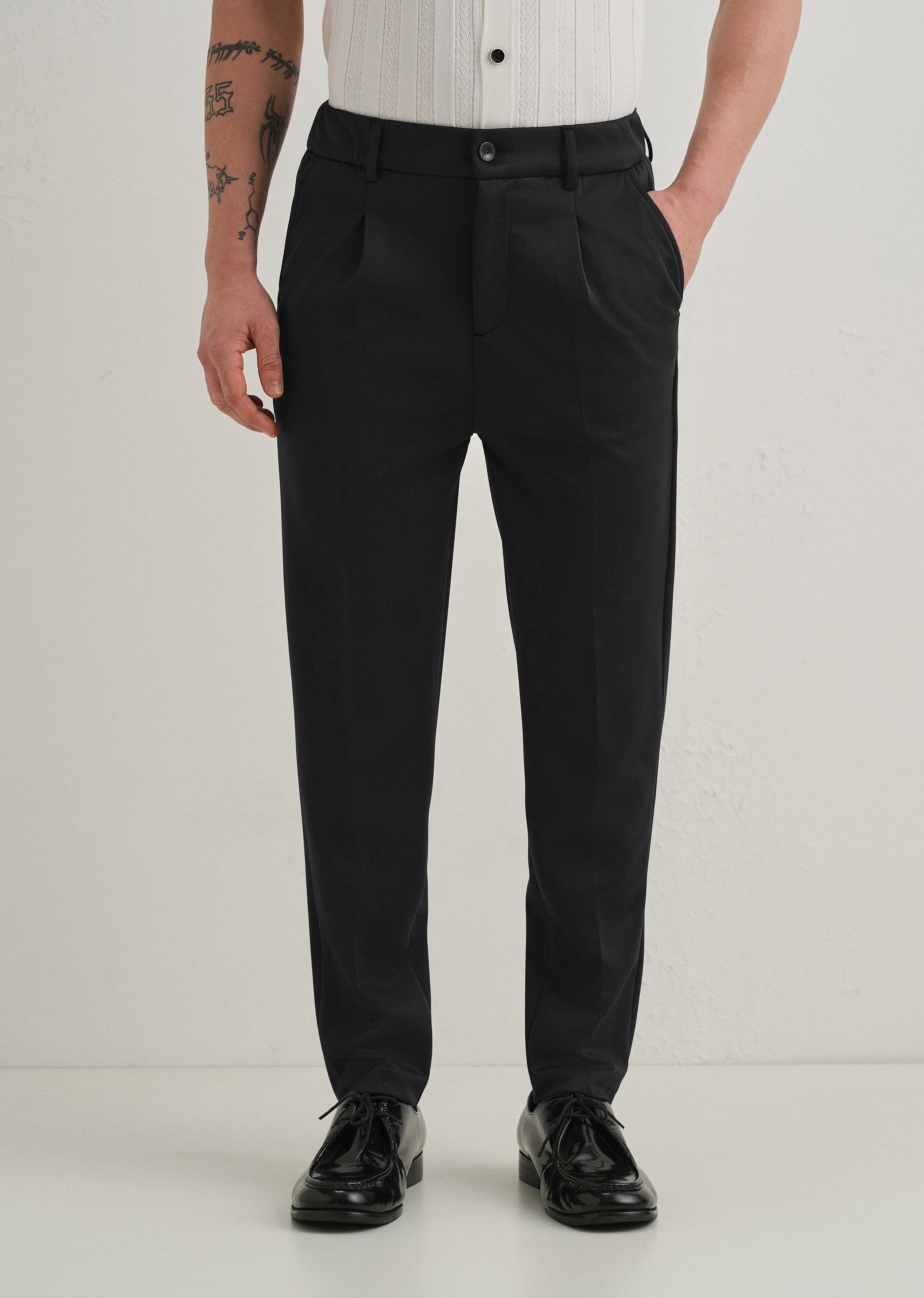 Black Pleated Relaxed Fit Trousers
