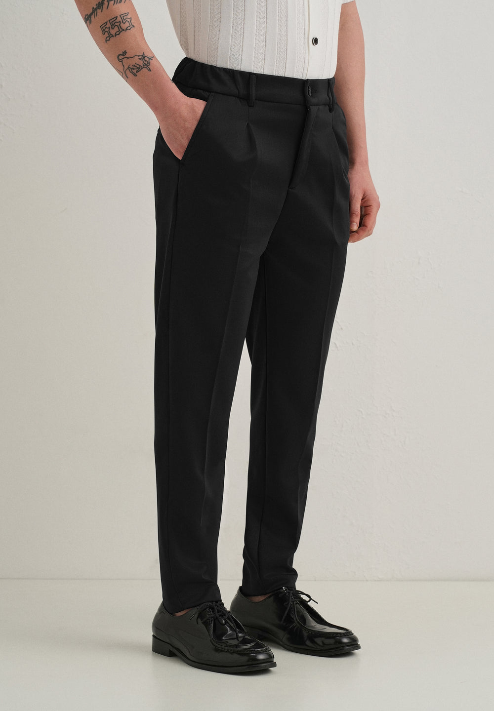 Black Pleated Relaxed Fit Trousers