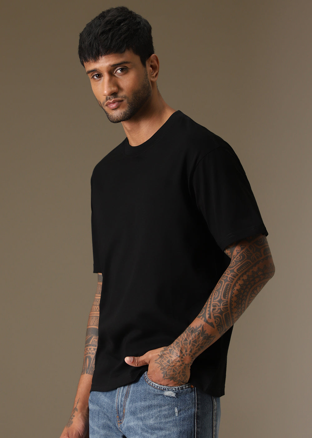 Stern Black Regular Fit T-shirt