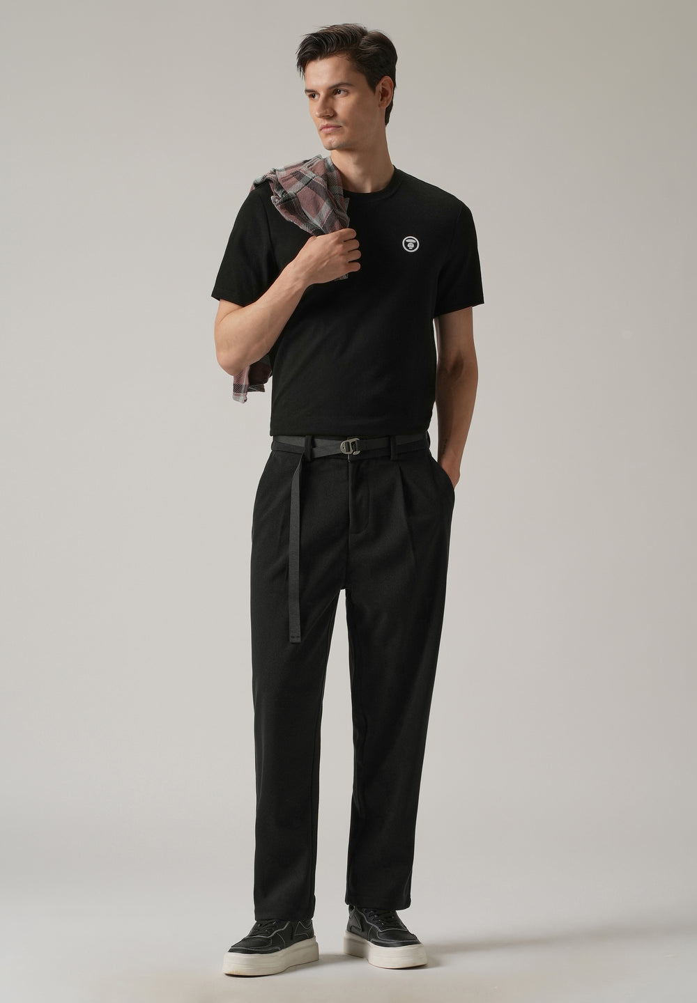 Black Relaxed Fit Textured Pleated Pant