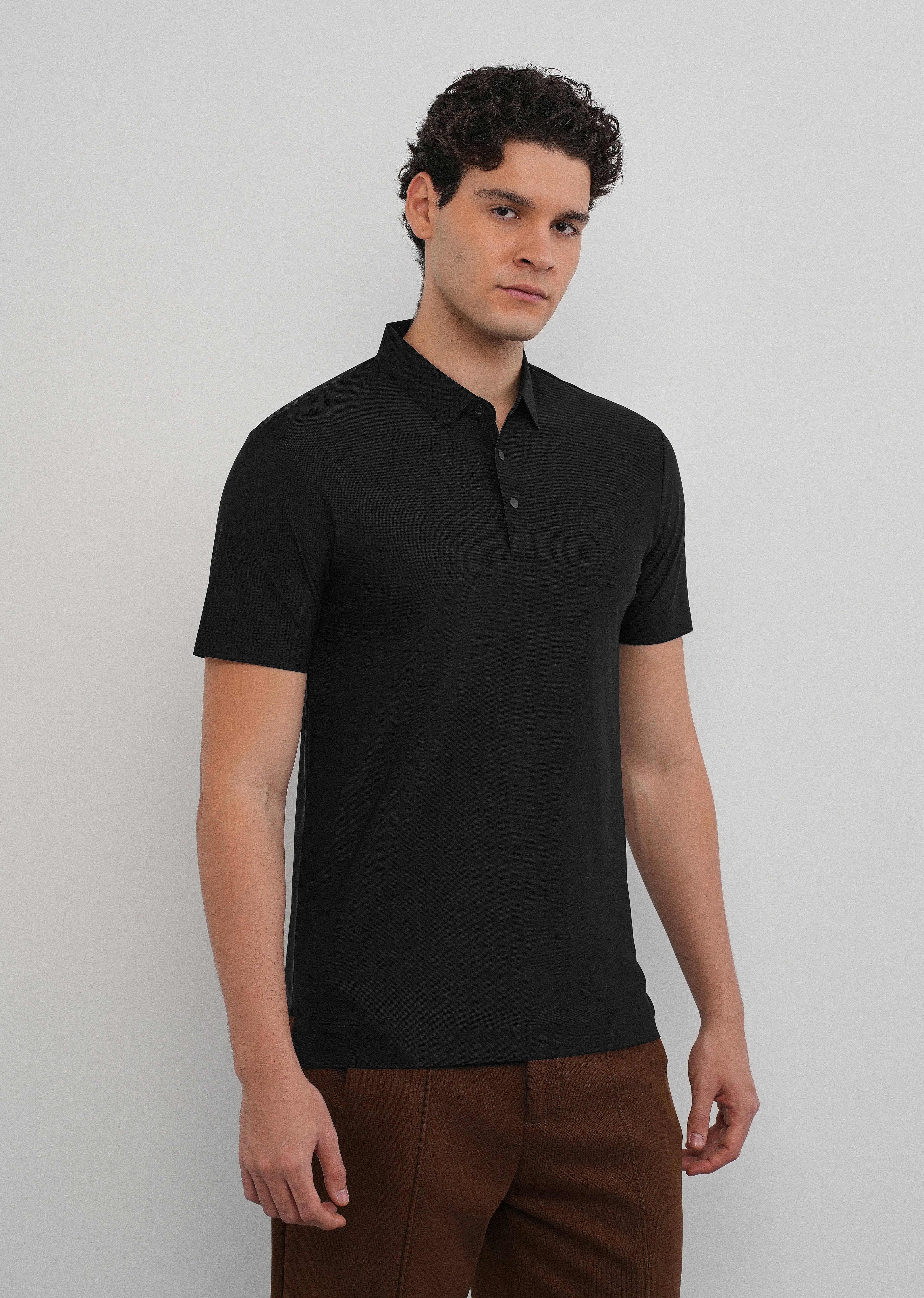 Black Stitchless Polo Collar T-Shirt