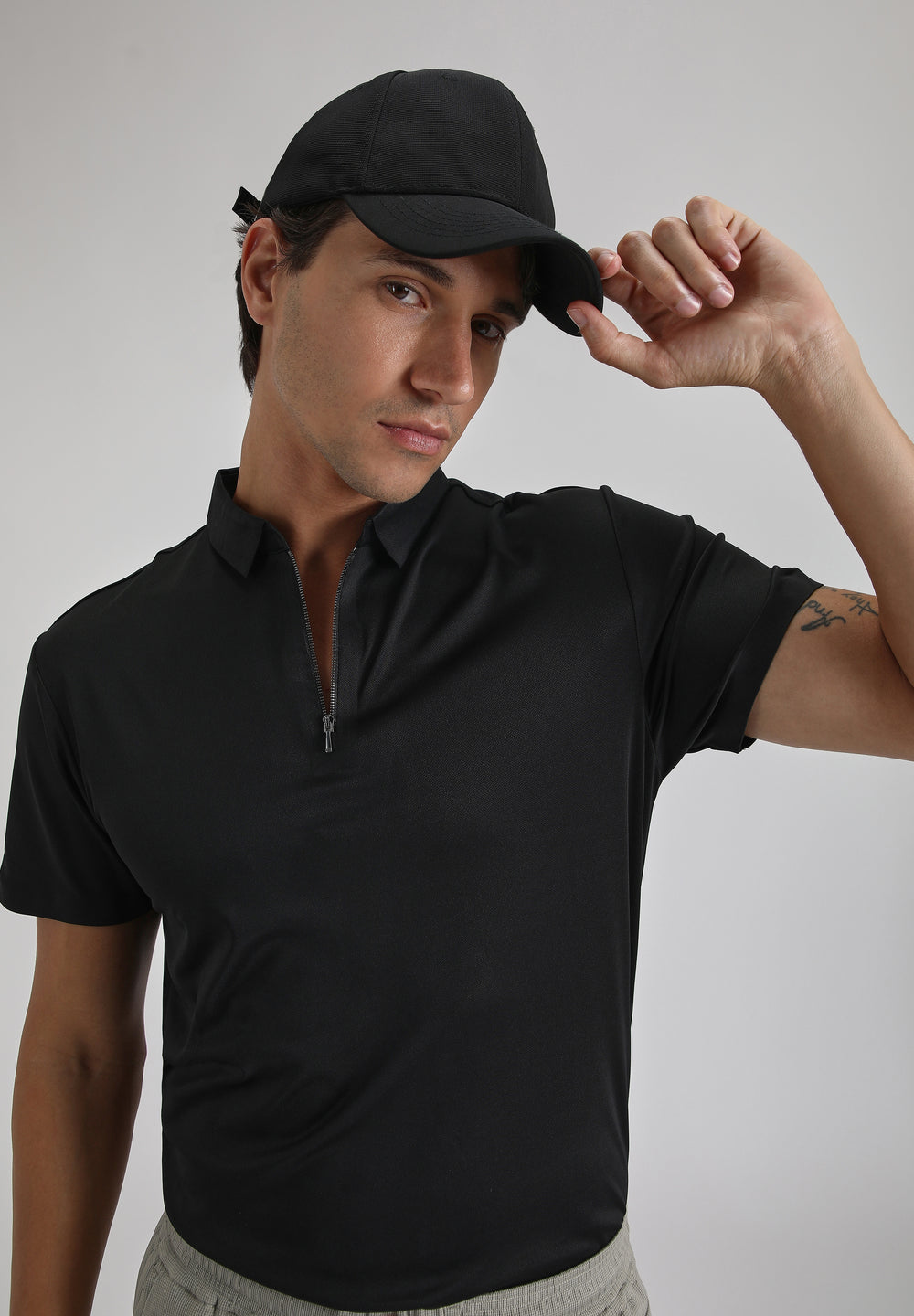 Black Zipper Stitchless Polo T-shirt