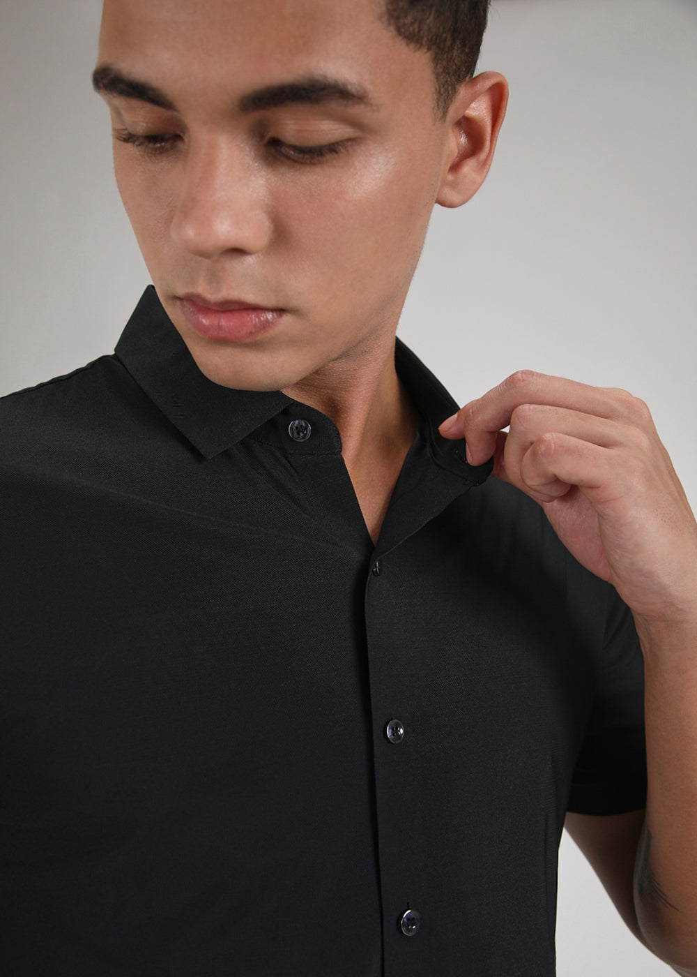 Black Stitchless Shirt