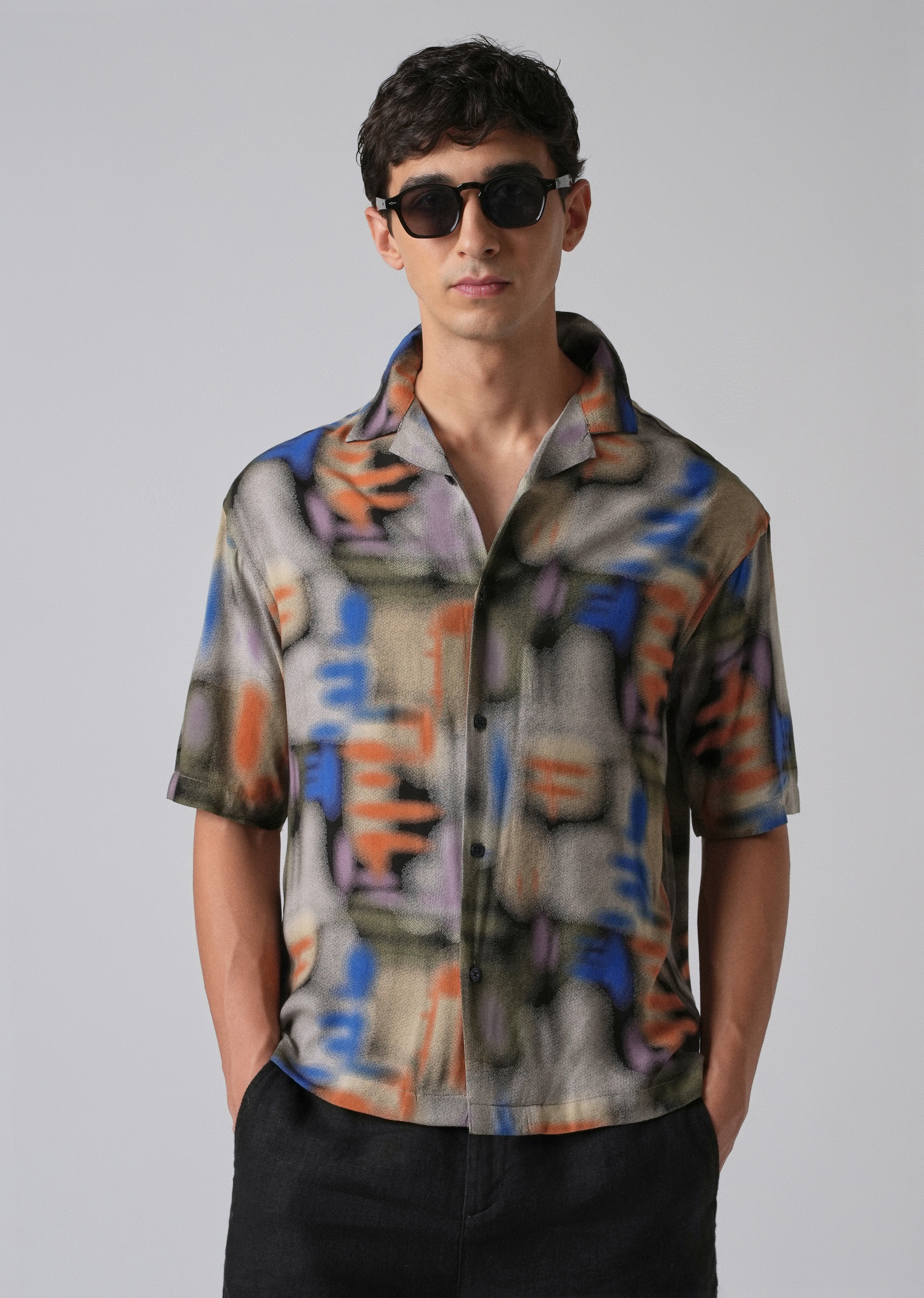 Blurry Graphic Oversized Feather Shirt