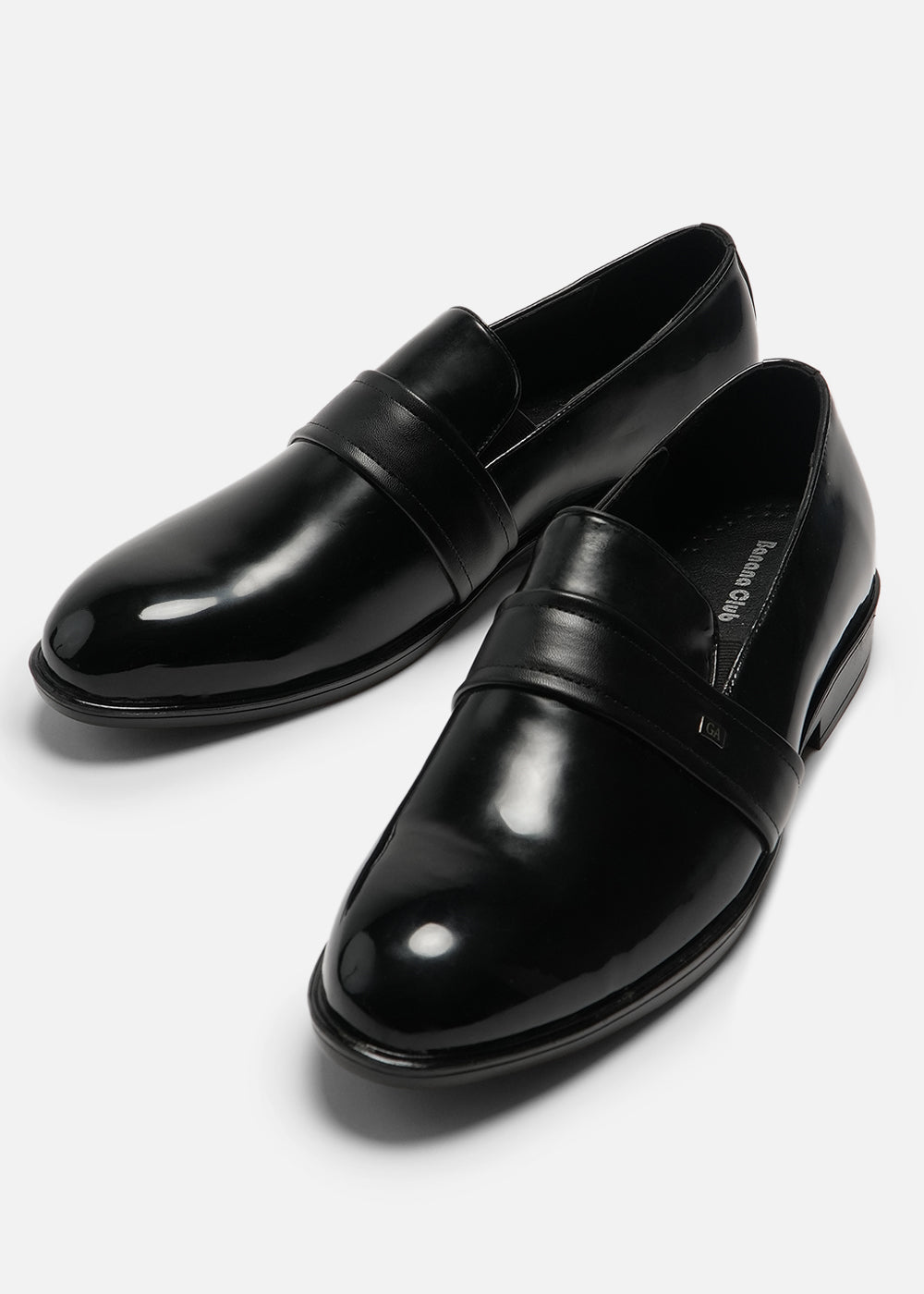 Cut Pattern Black Loafer