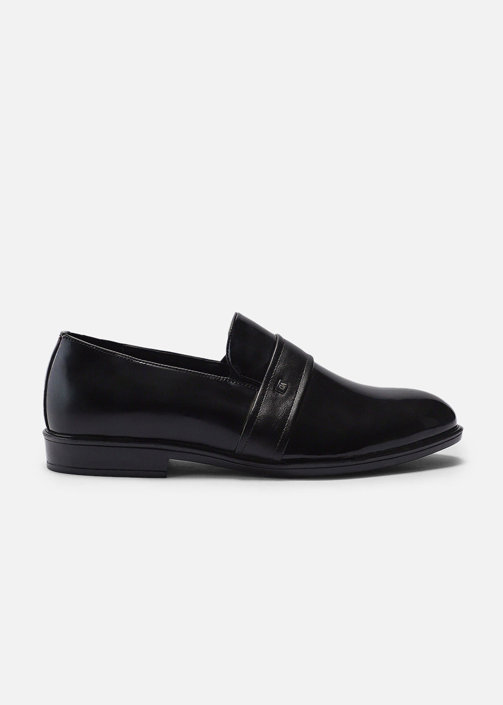 Cut Pattern Black Loafer