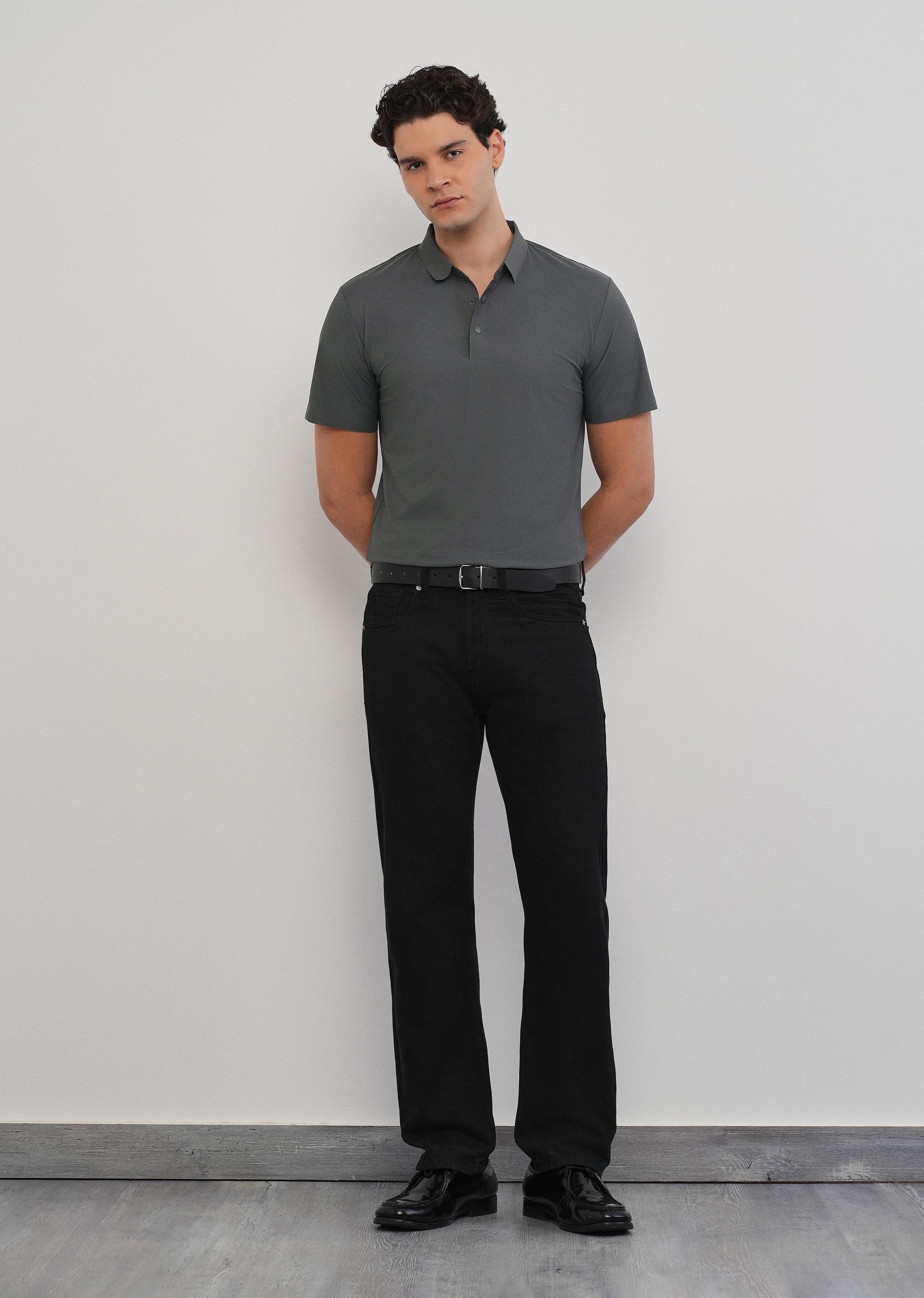 Dark Grey Stitchless Polo Collar T-Shirt