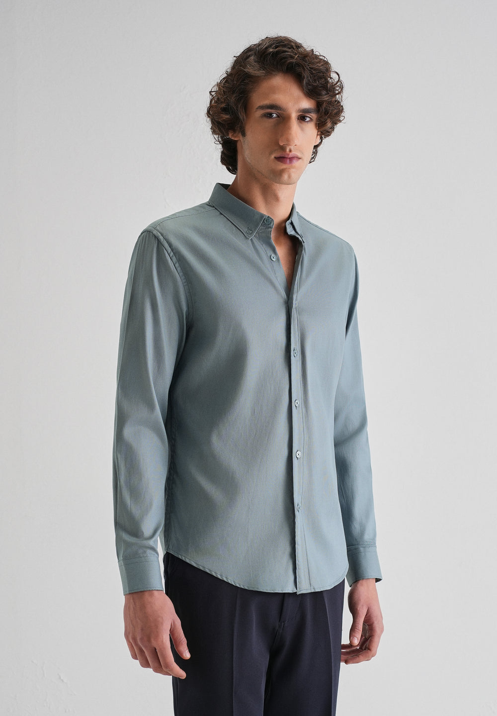Fairview Blue Plain Blended Cotton Regular Fit Shirt