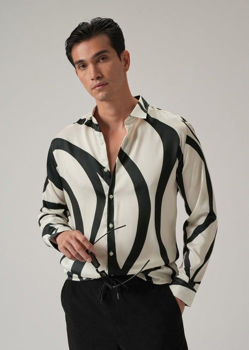 Flow Line Print Shirt