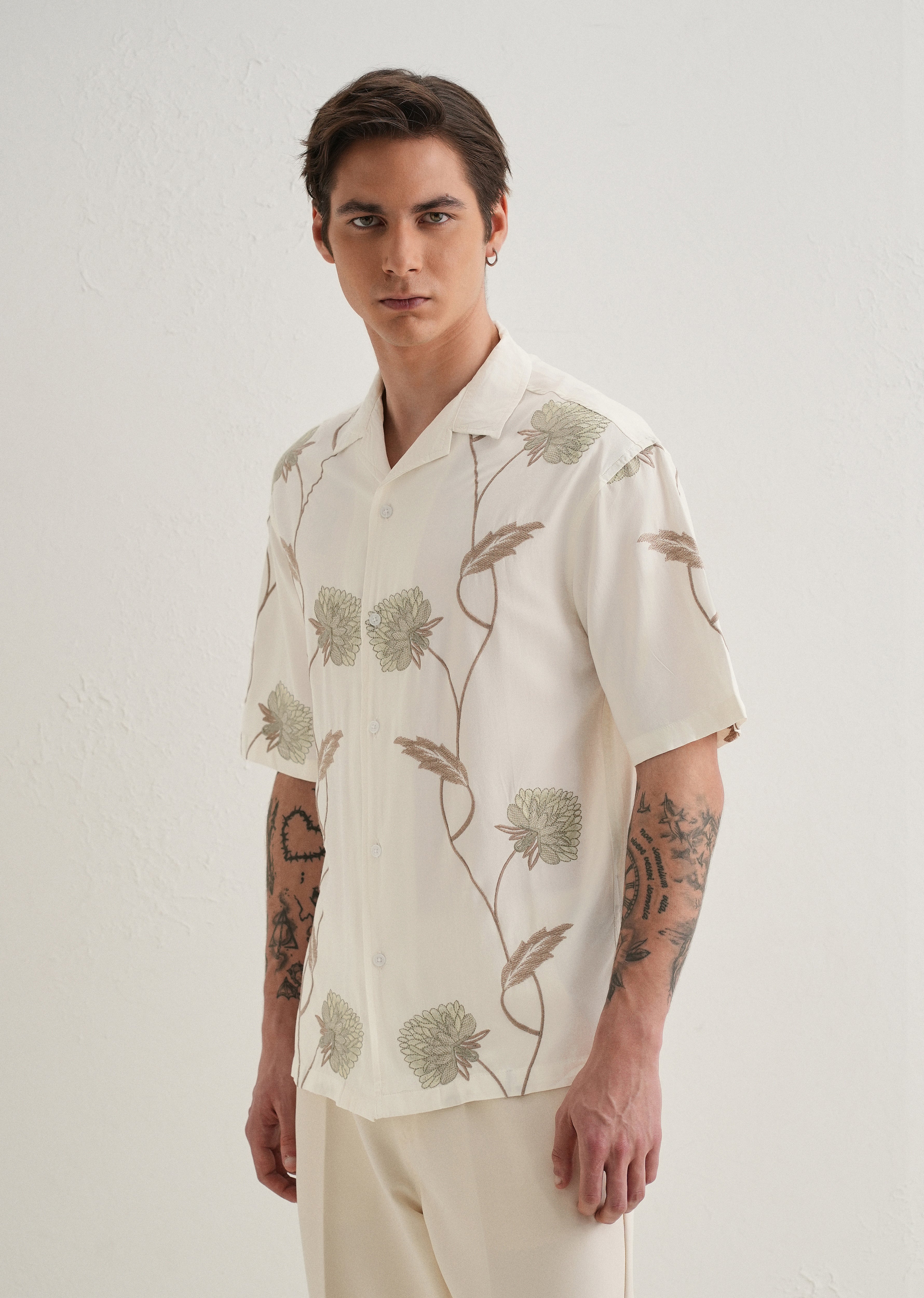 Green Floral Front Embroidery Shirt