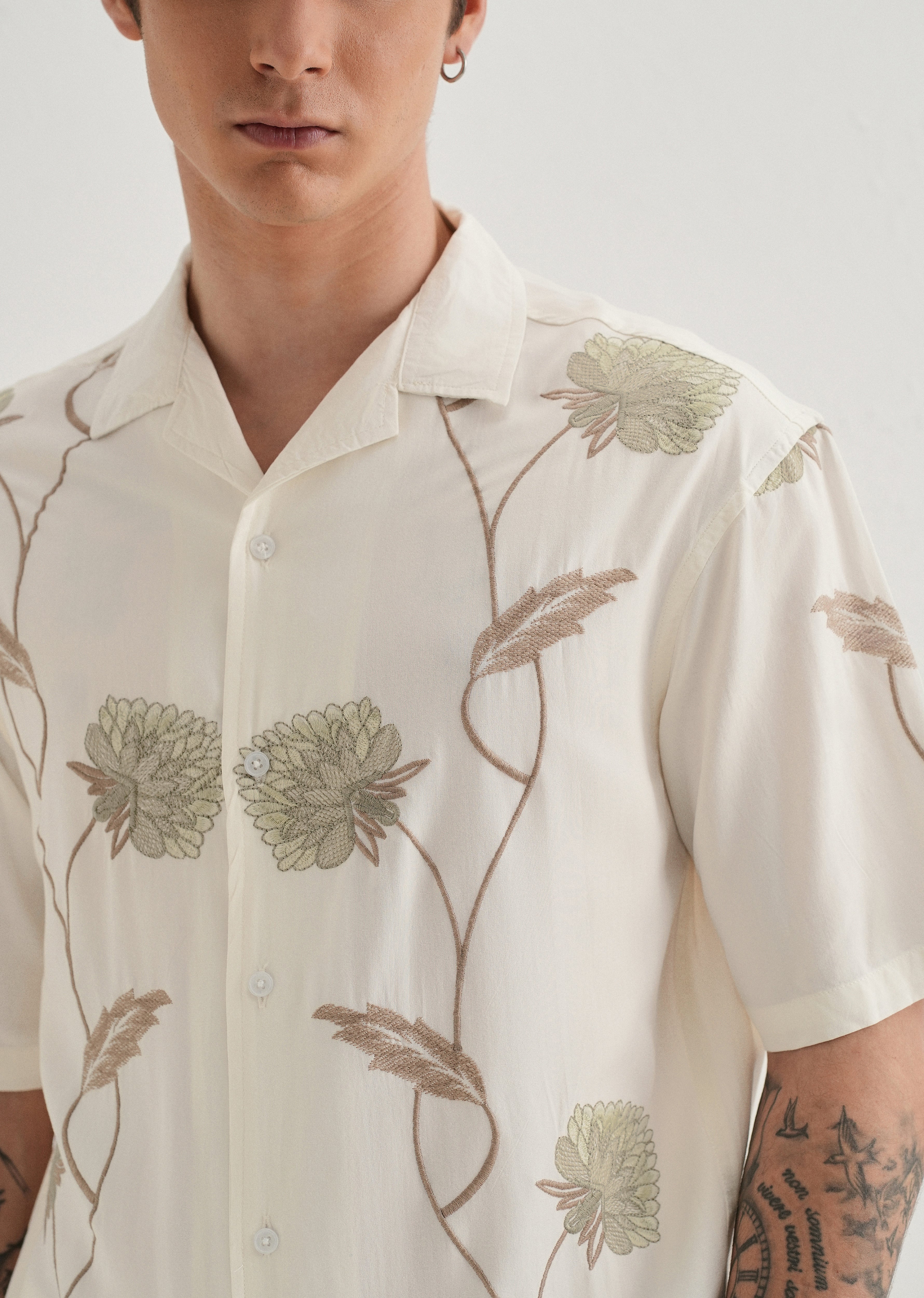 Green Floral Front Embroidery Shirt