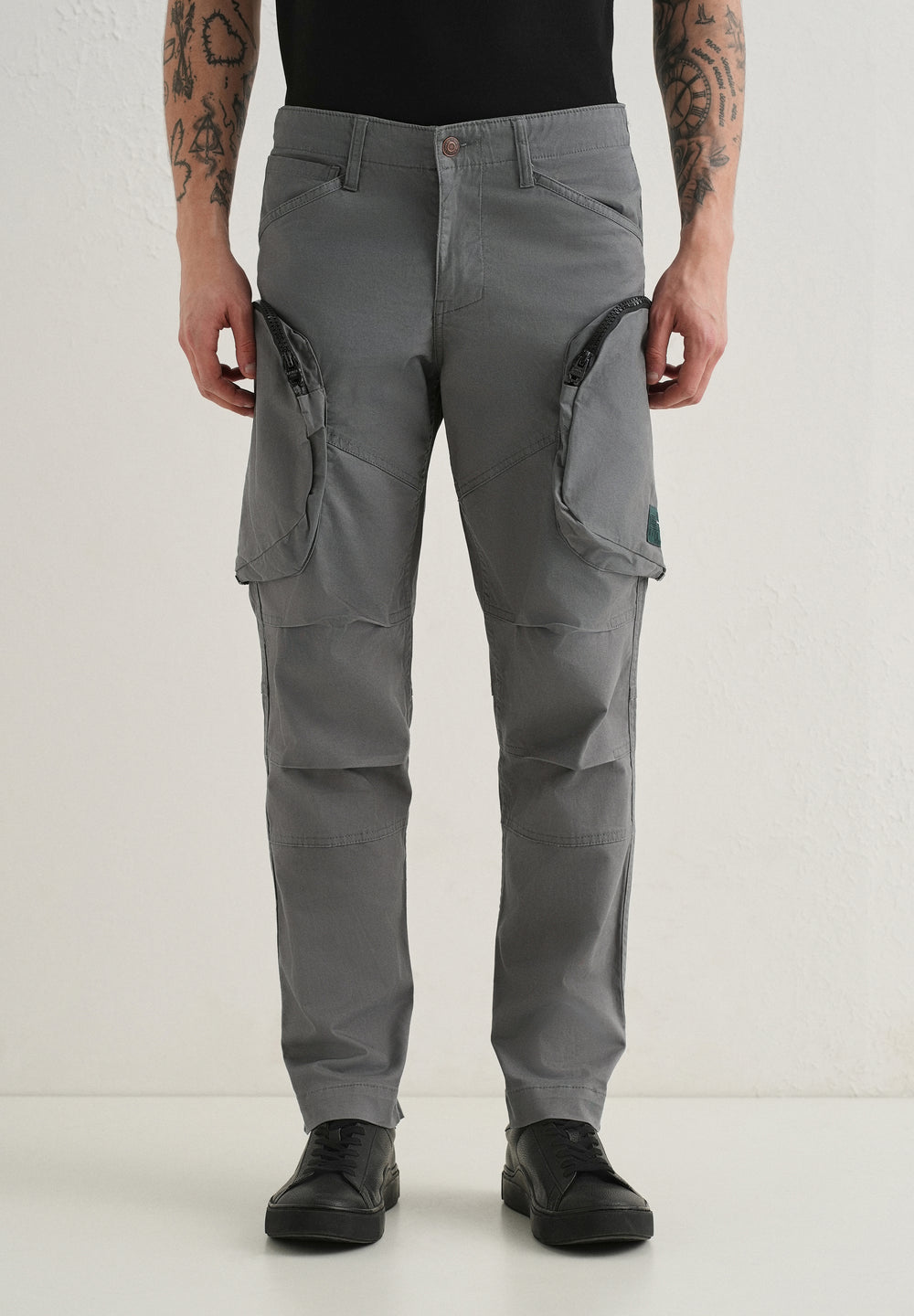 Gris Gray Zipper Cargo Pant