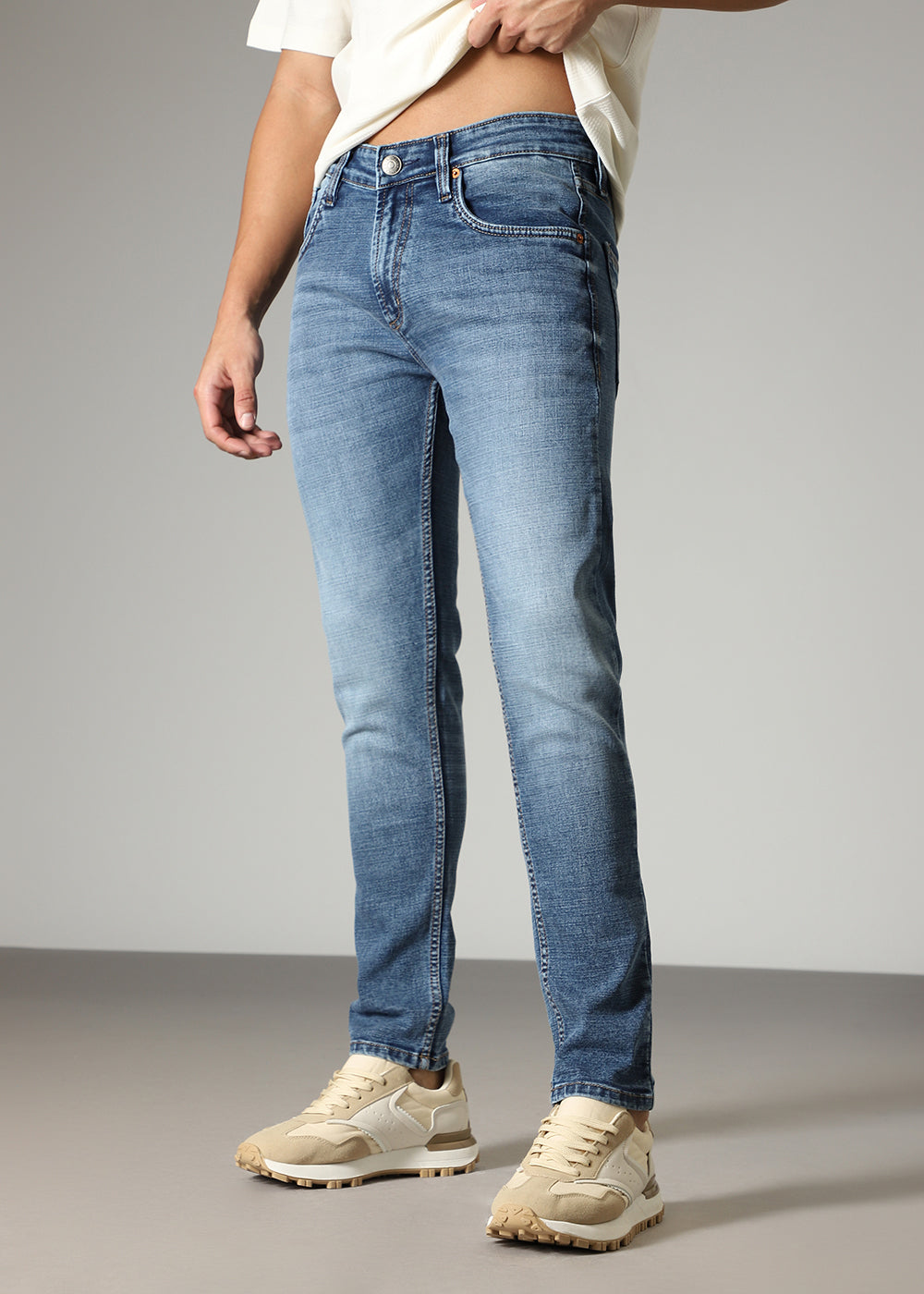 Light Wash Slim fit Jeans