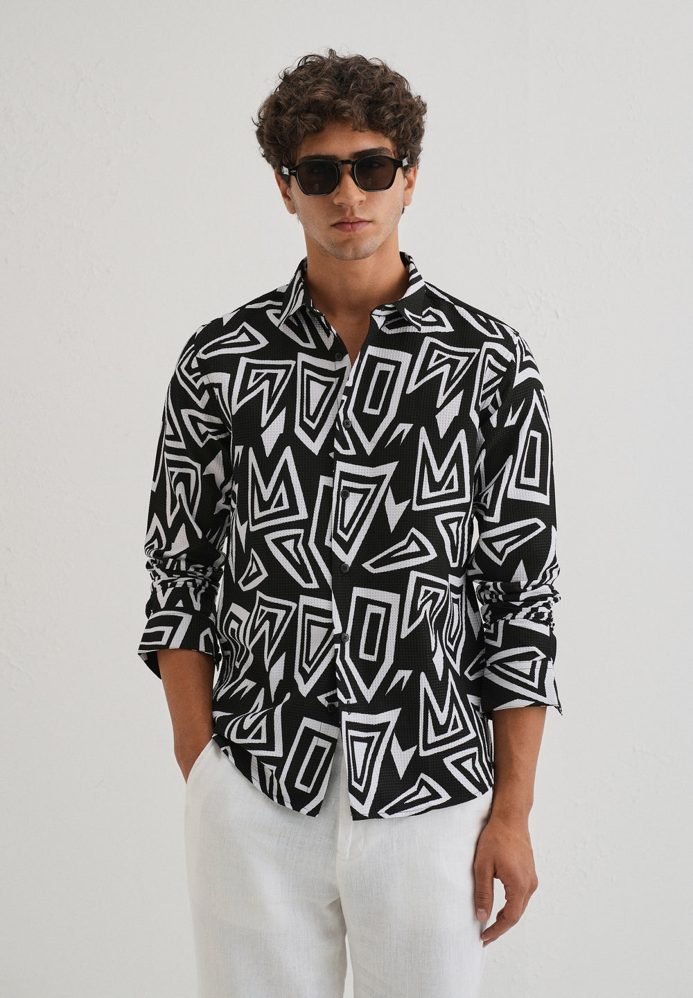 Maze Line Waffle Dobby Black Shirt