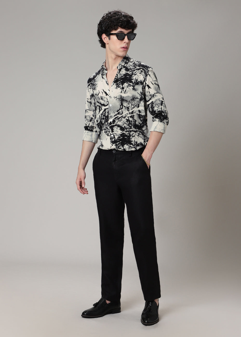 Monochromatic Pattern Feather Shirt