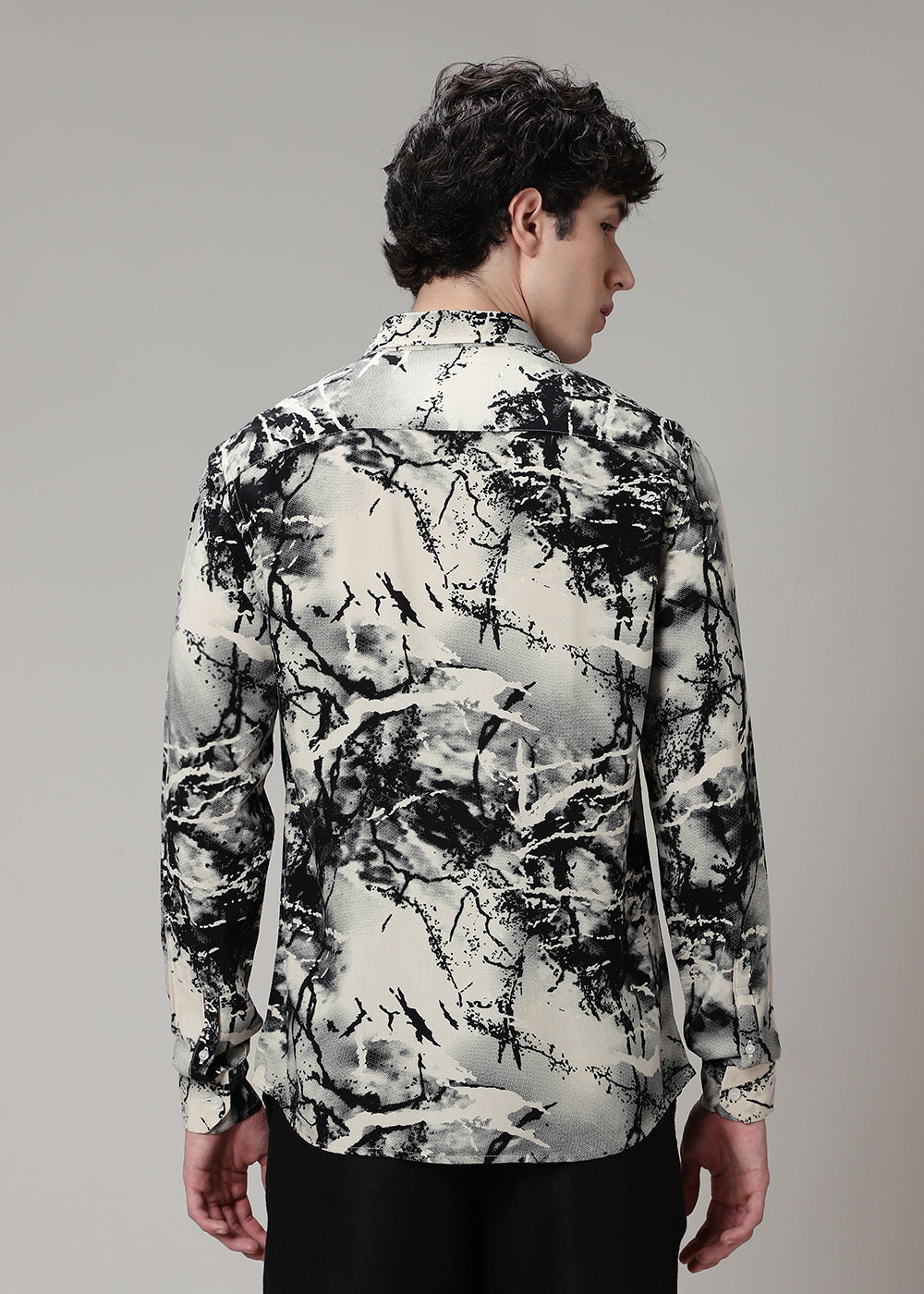 Monochromatic Pattern Feather Shirt